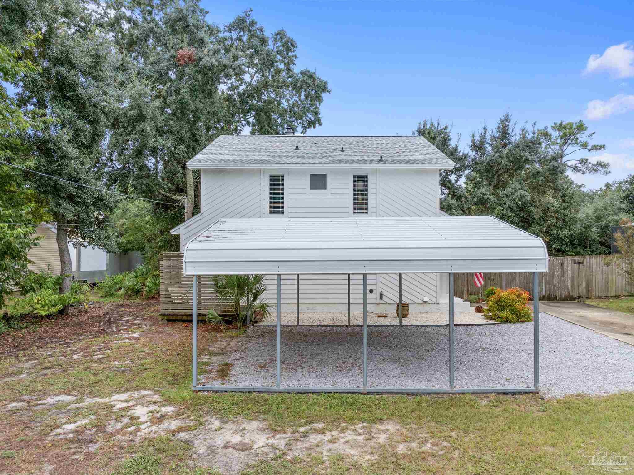 3225 Laurel Dr