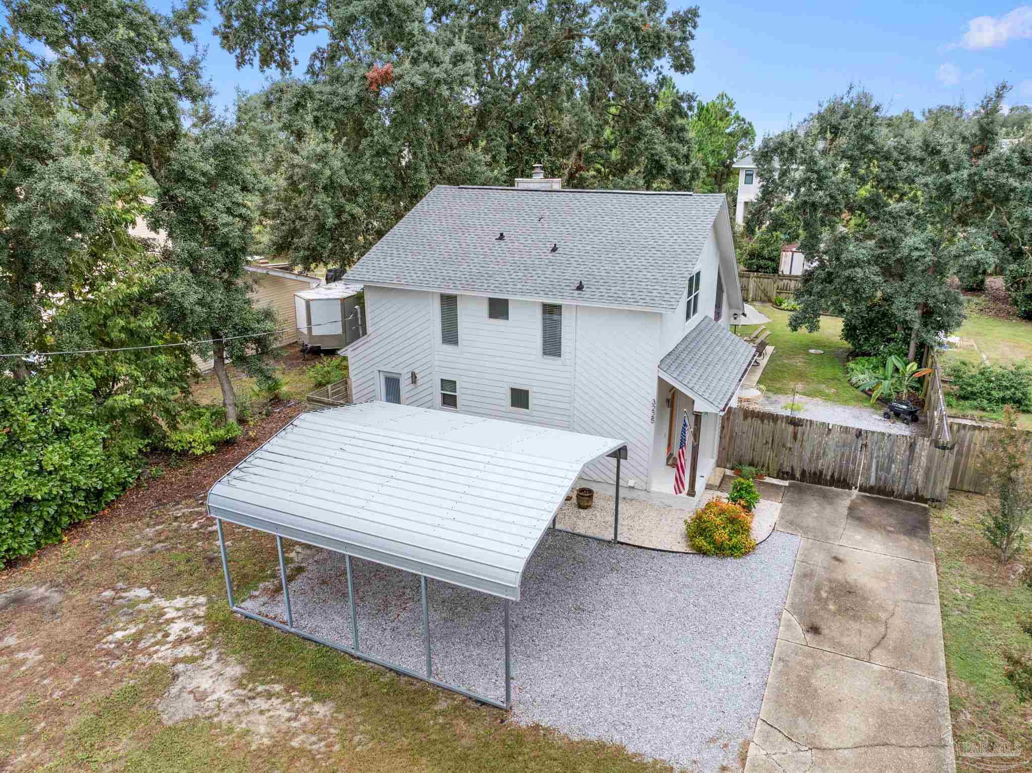 3225 Laurel Dr