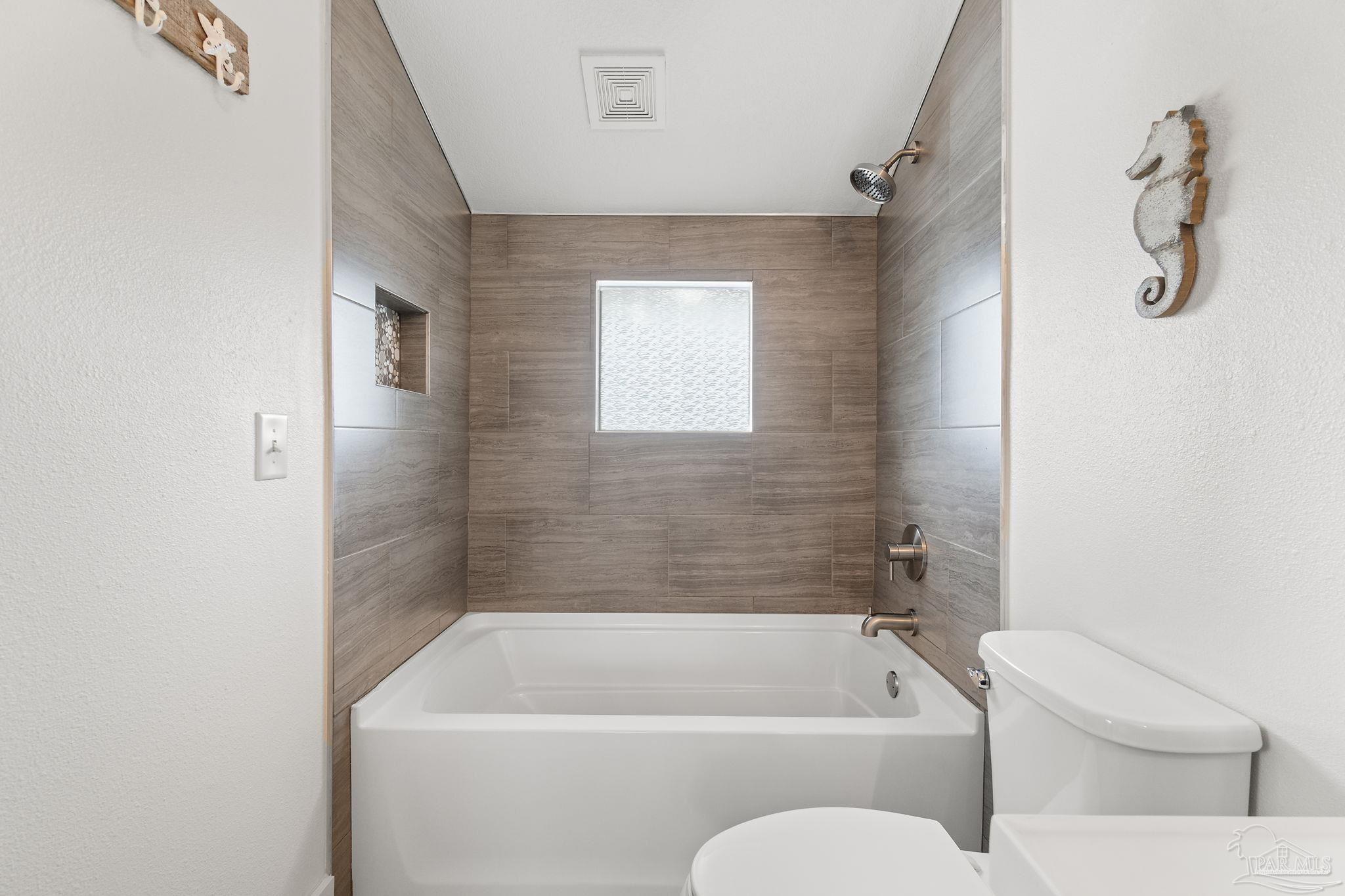 3225 Laurel Dr