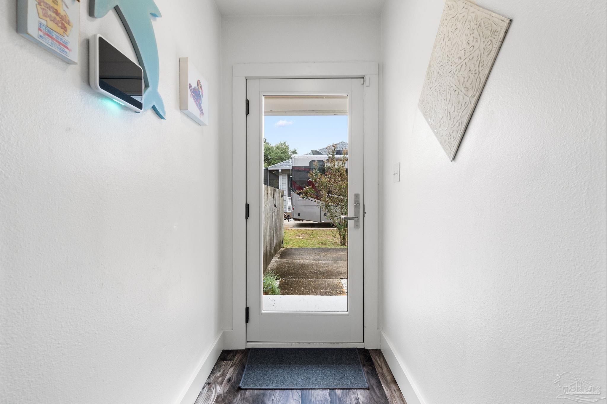 3225 Laurel Dr