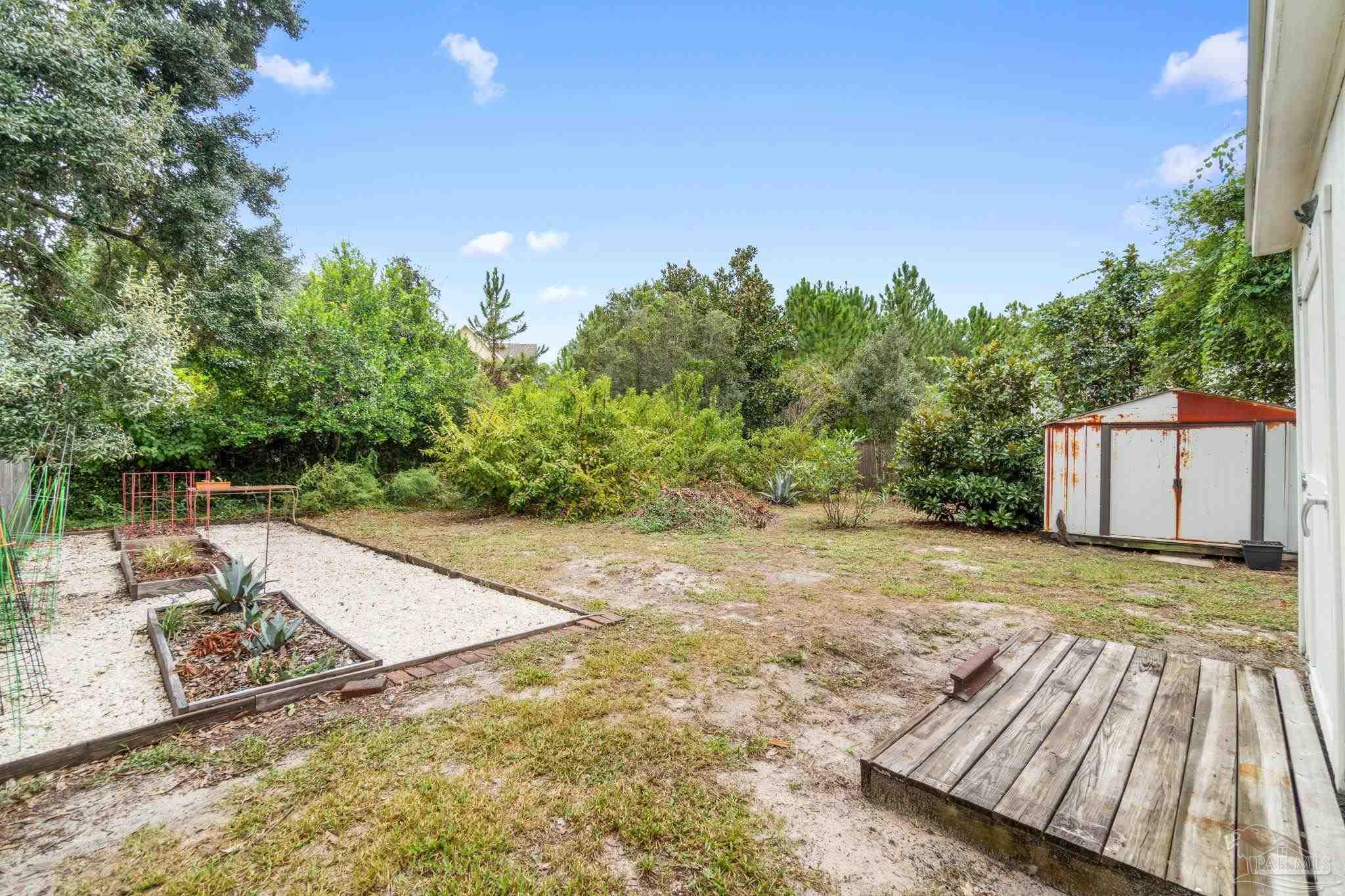 3225 Laurel Dr