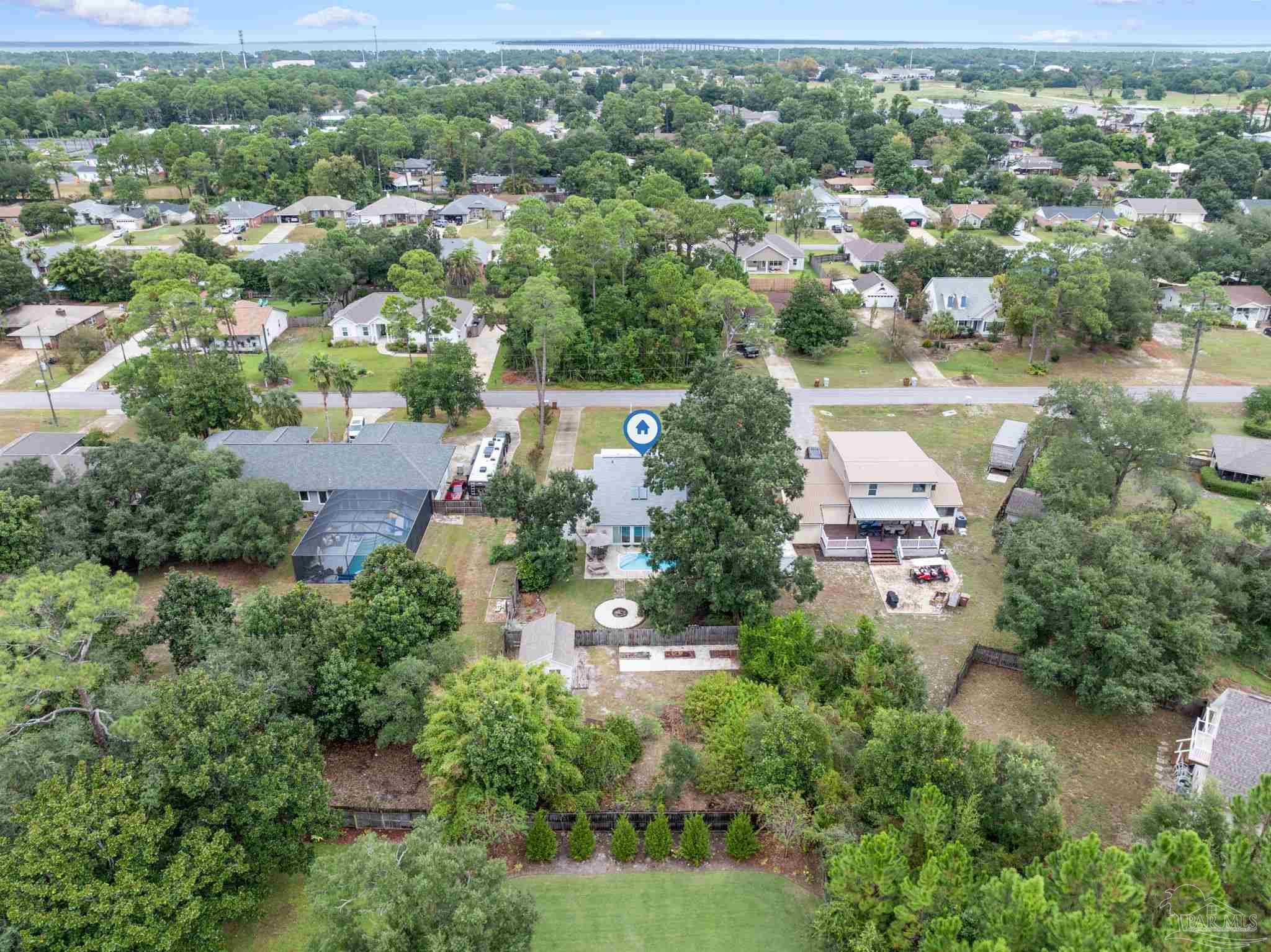 3225 Laurel Dr
