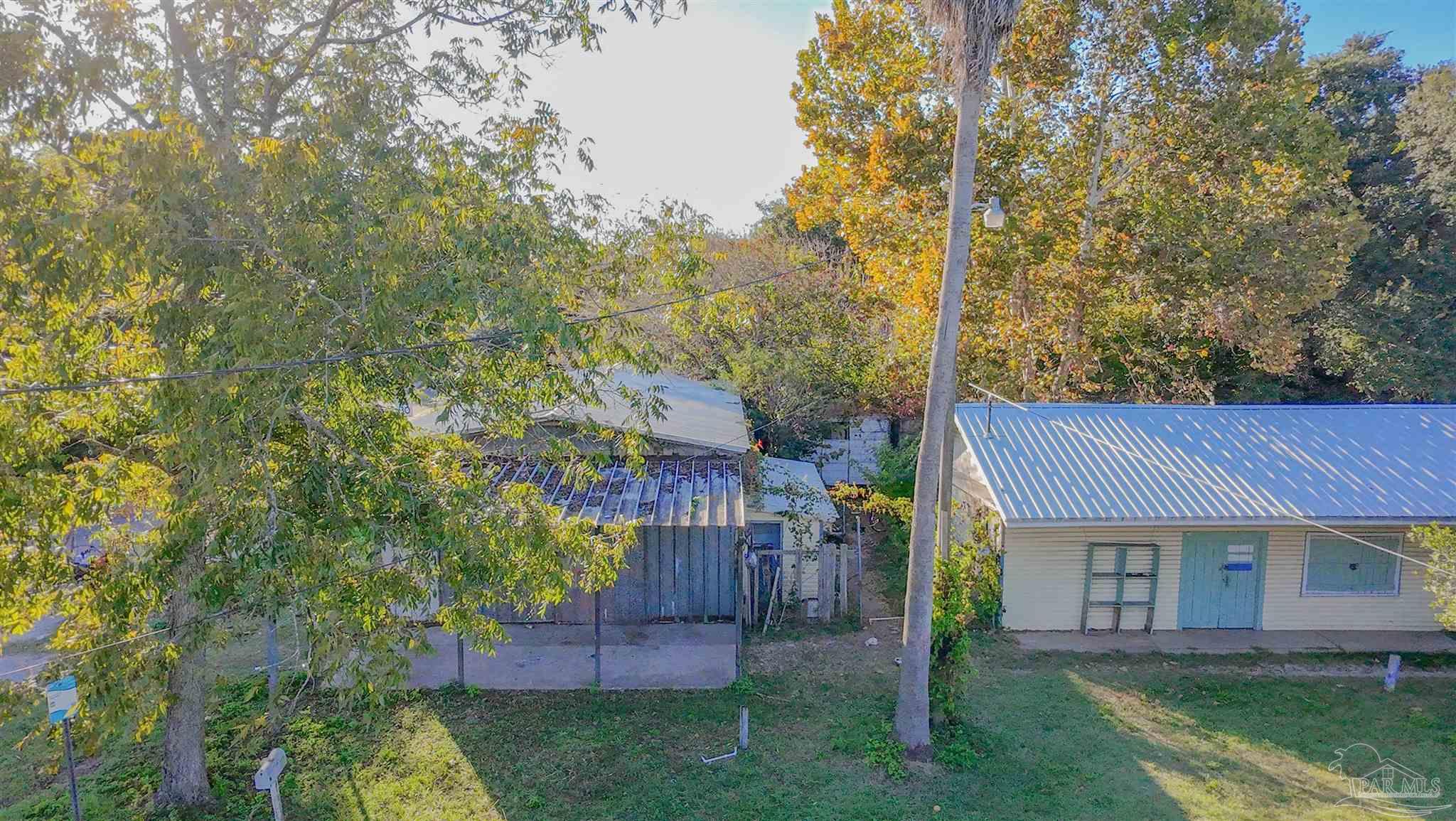 1201 N T St