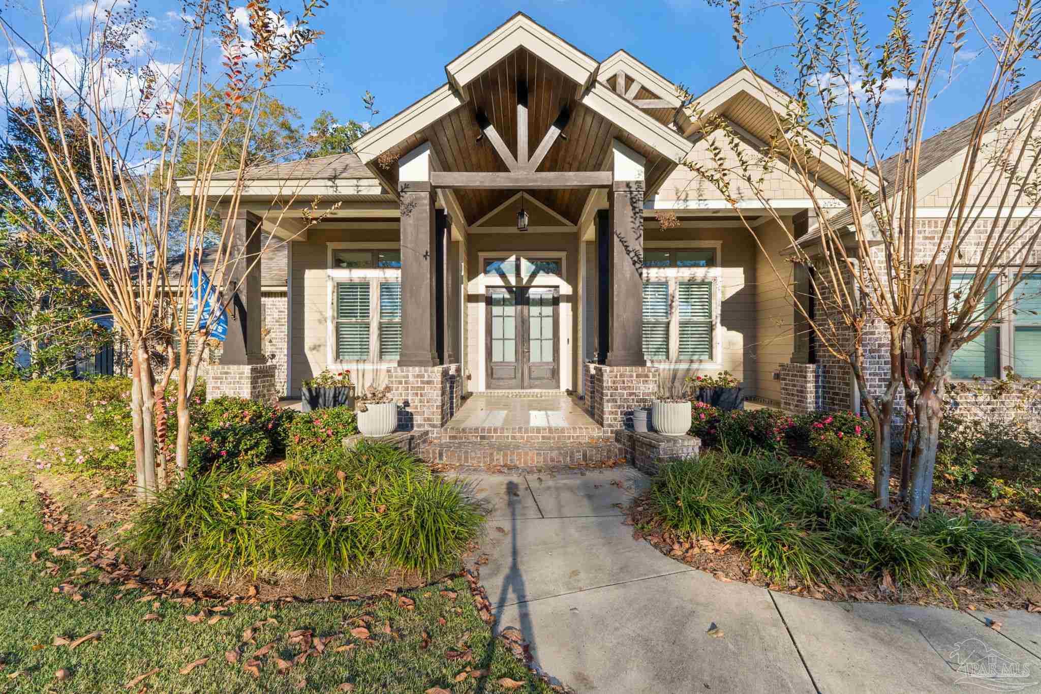 2018 Rambling Oaks Dr