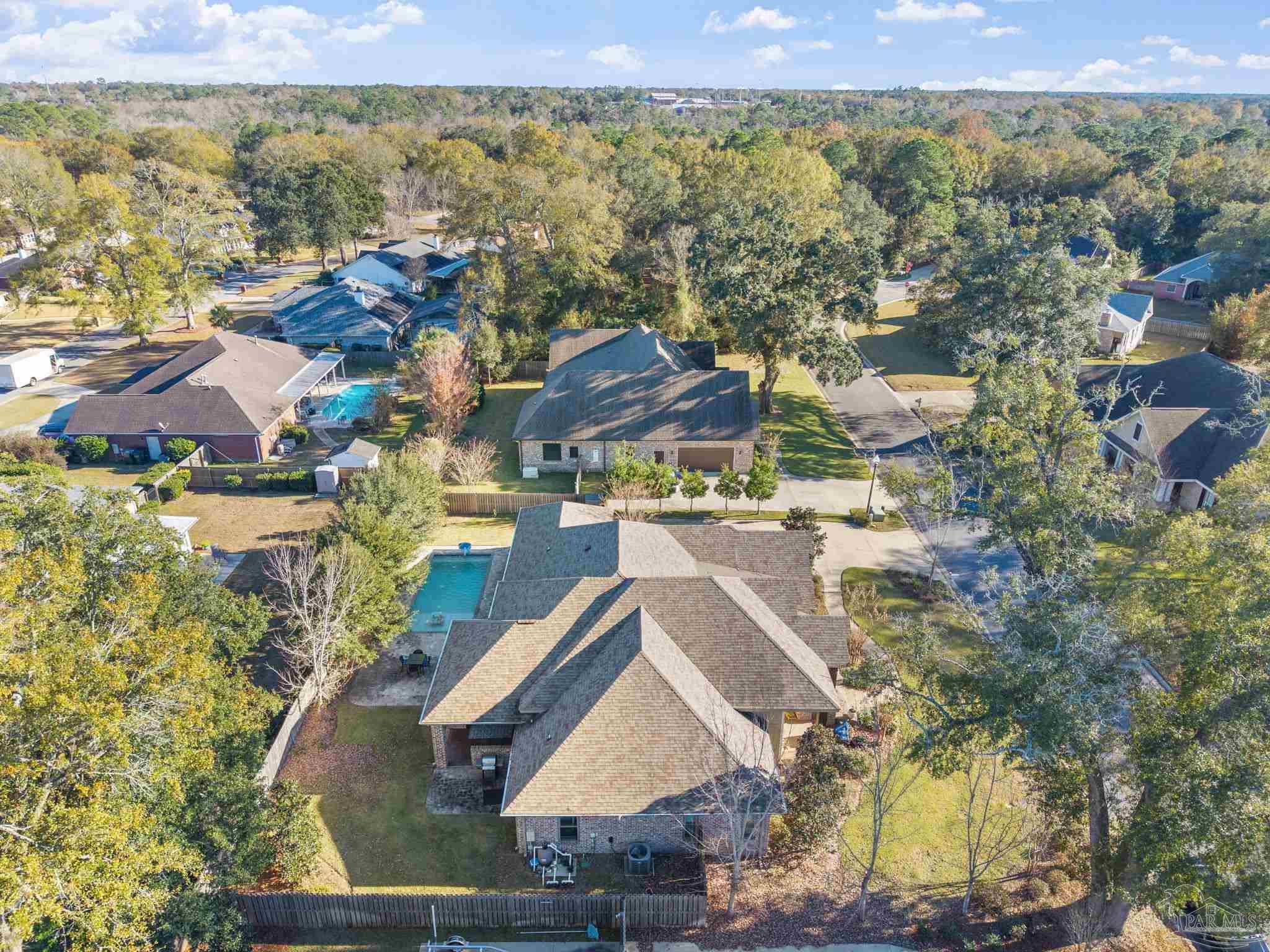 2018 Rambling Oaks Dr