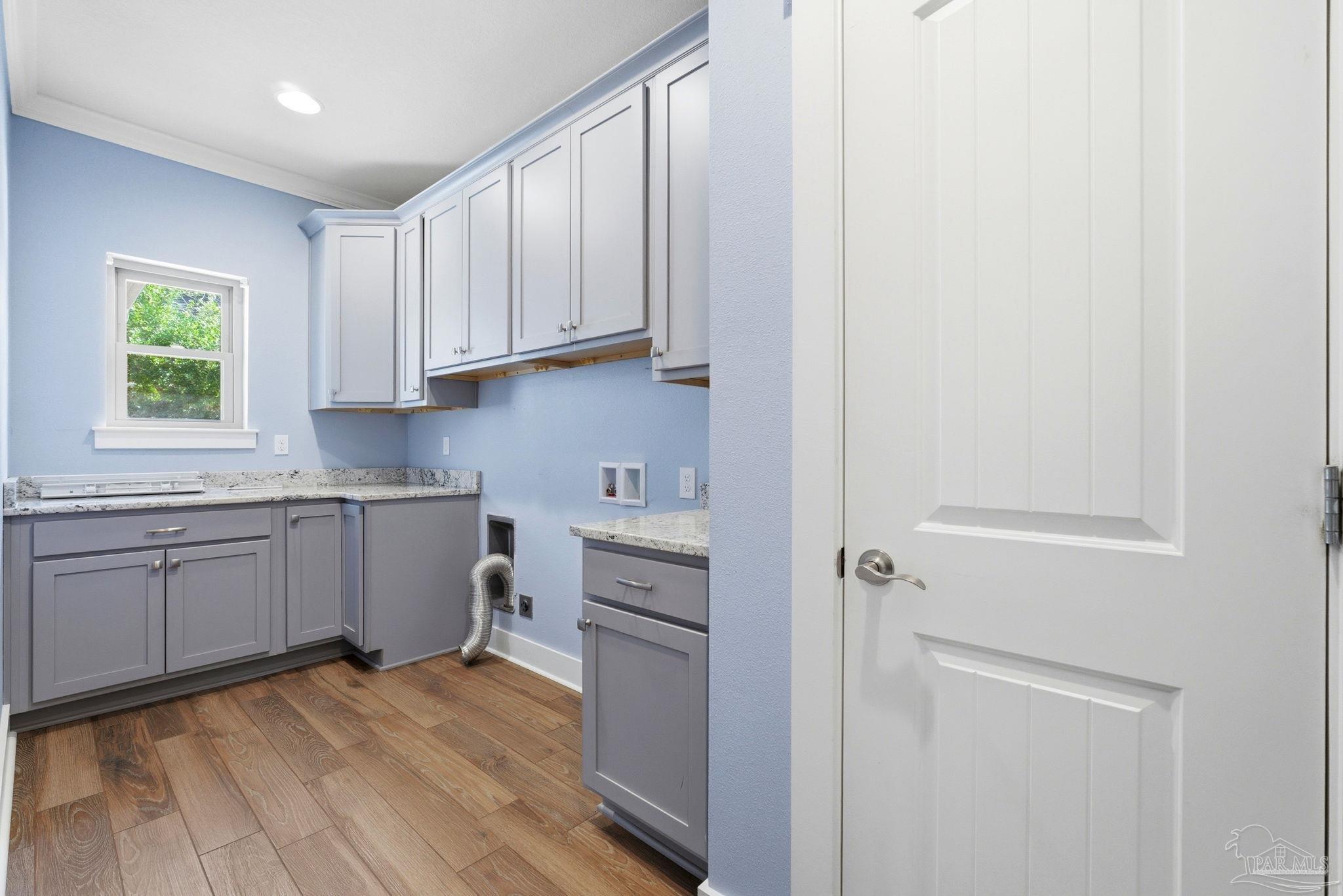 2018 Rambling Oaks Dr