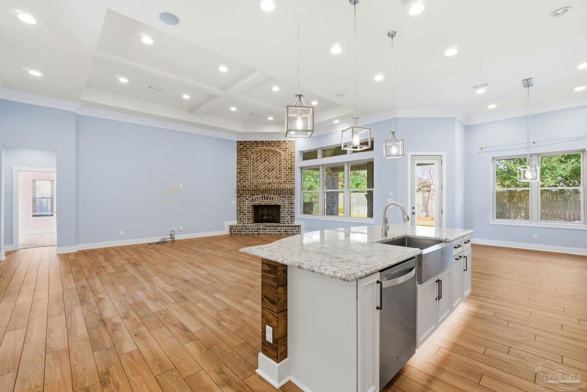 2018 Rambling Oaks Dr