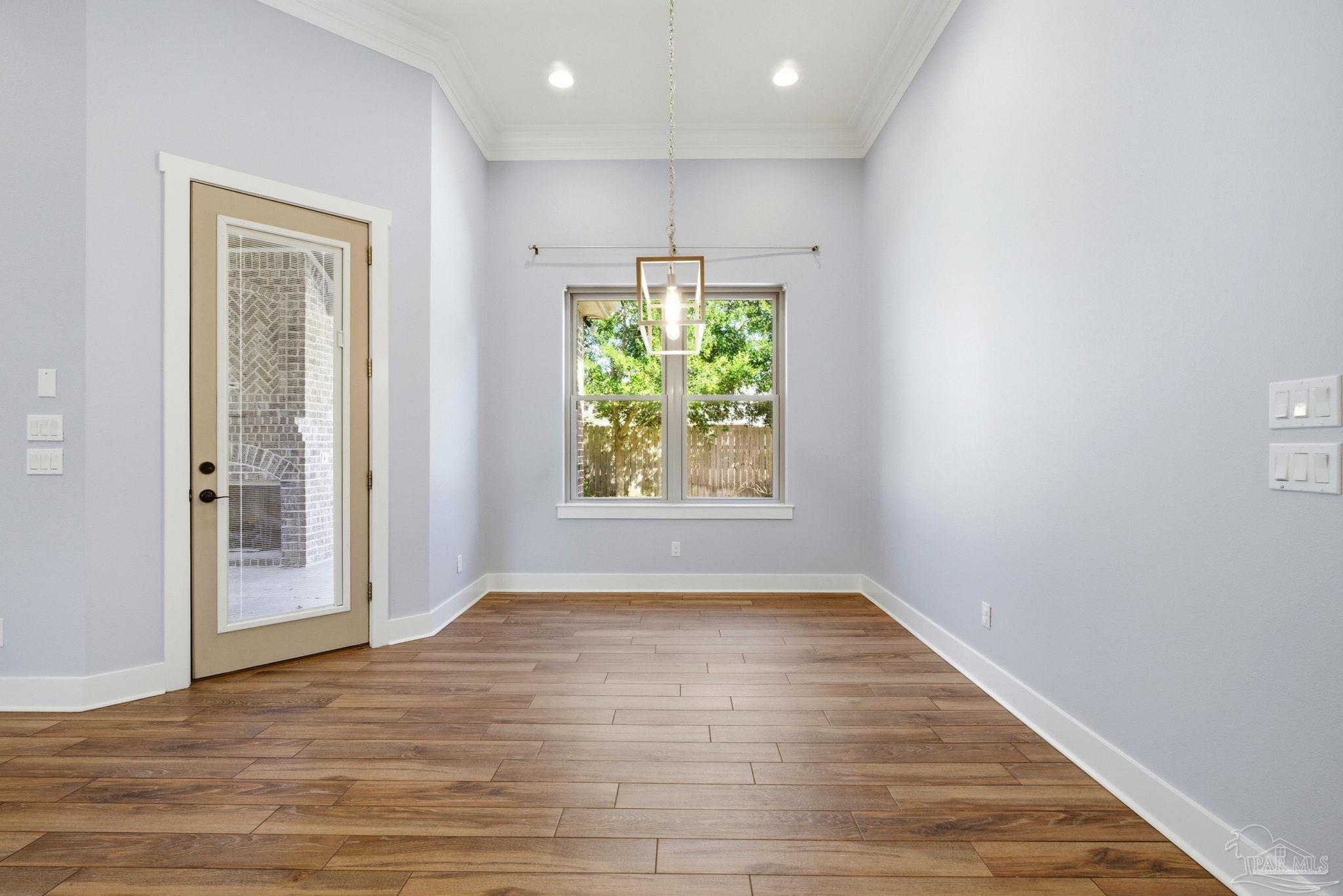 2018 Rambling Oaks Dr