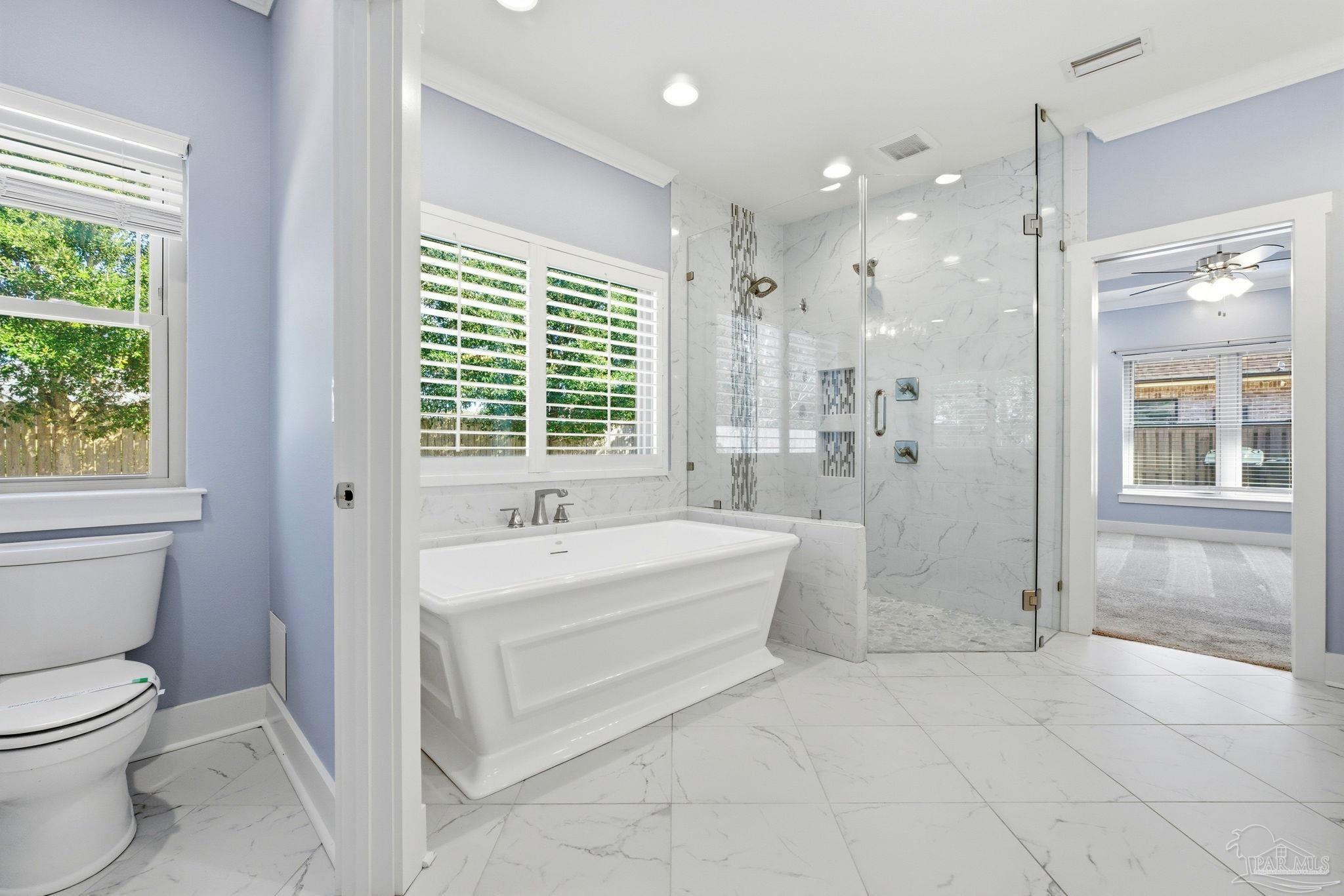 2018 Rambling Oaks Dr