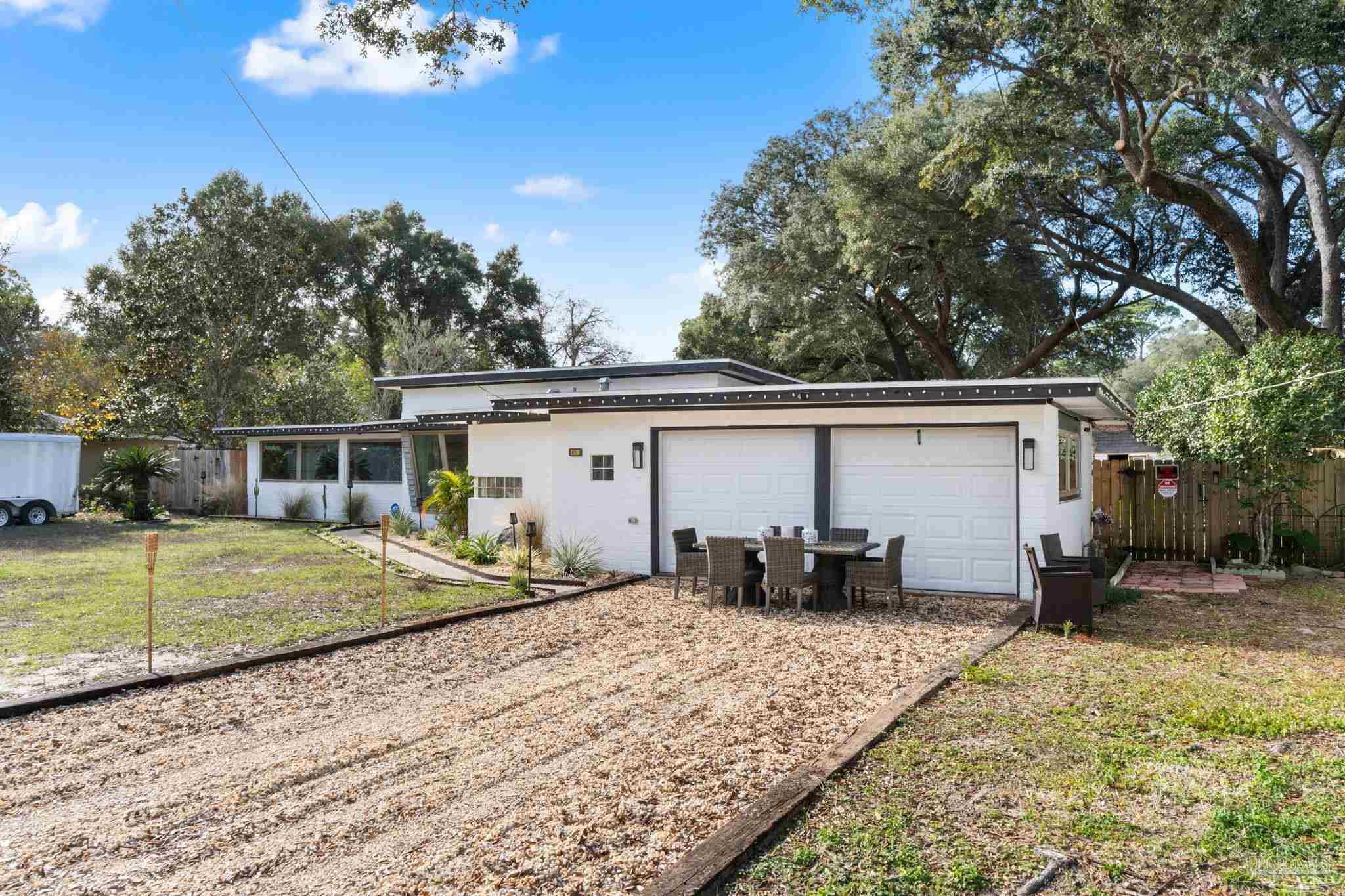 415 Bremen Ave