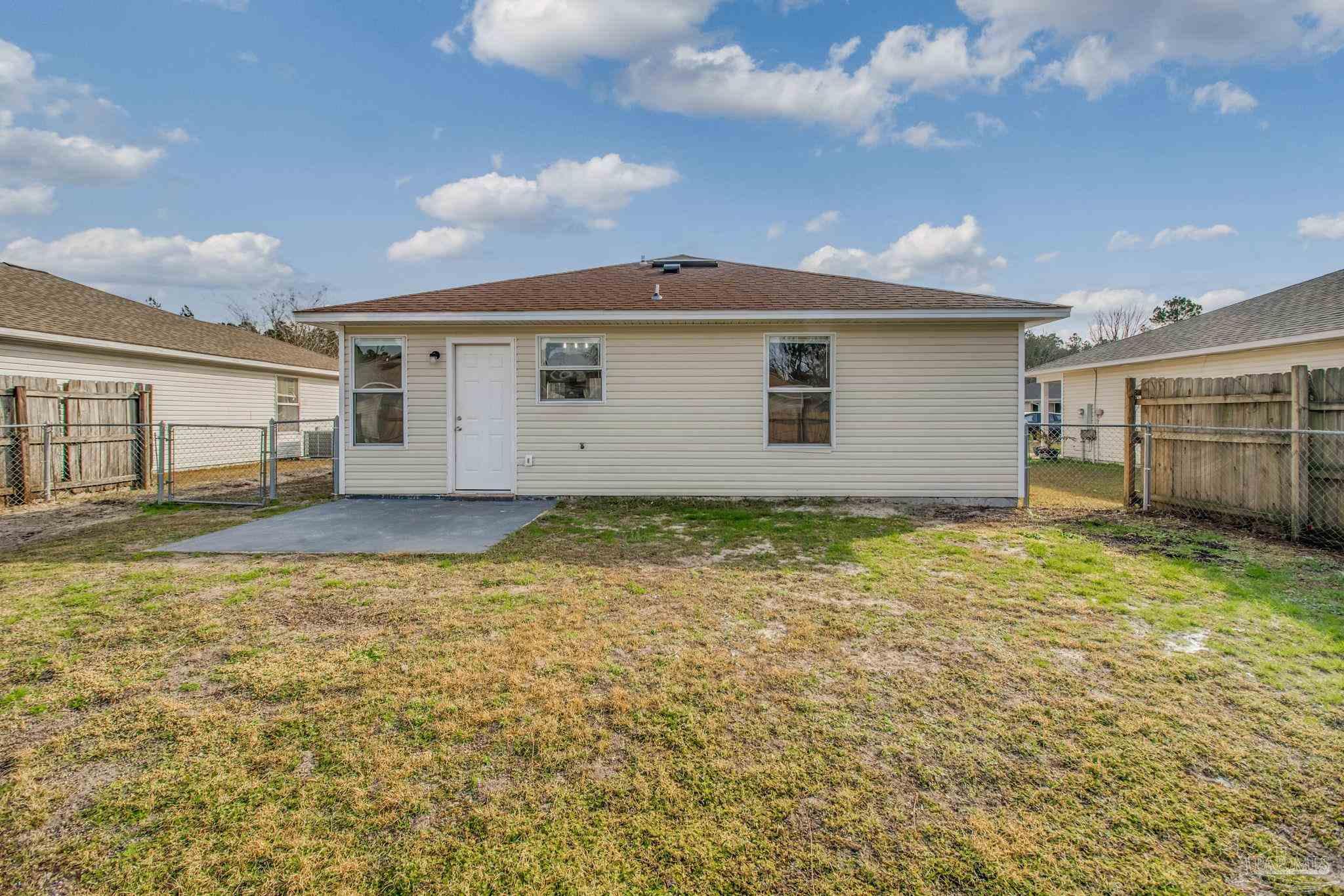 413 Pine Crescent Way