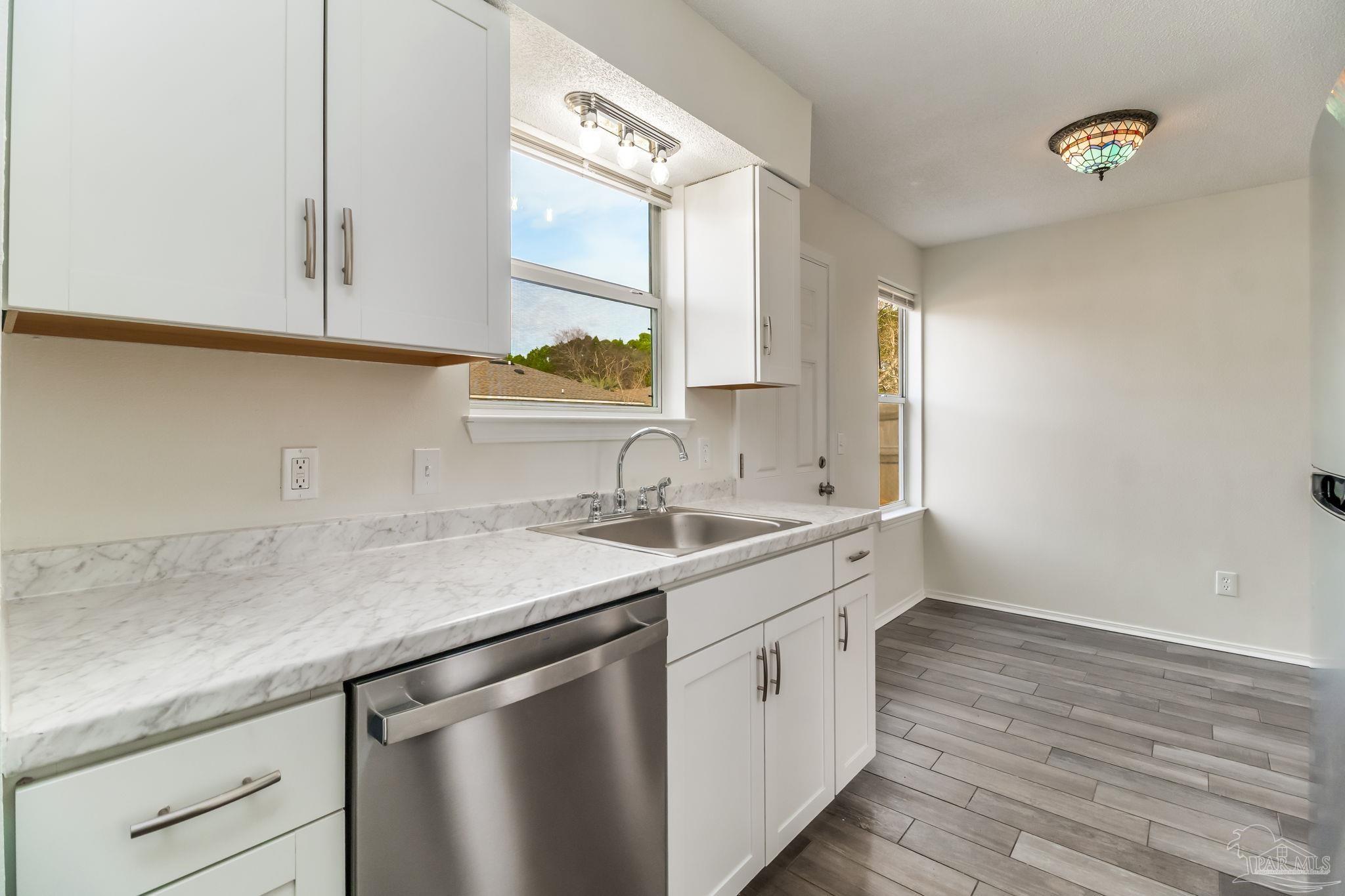 413 Pine Crescent Way