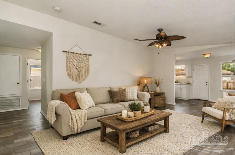 413 Pine Crescent Way