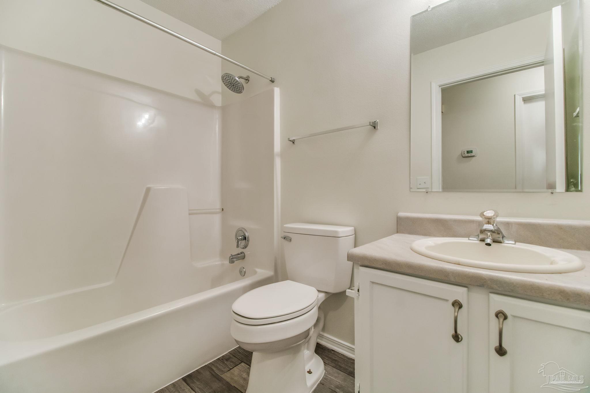 413 Pine Crescent Way