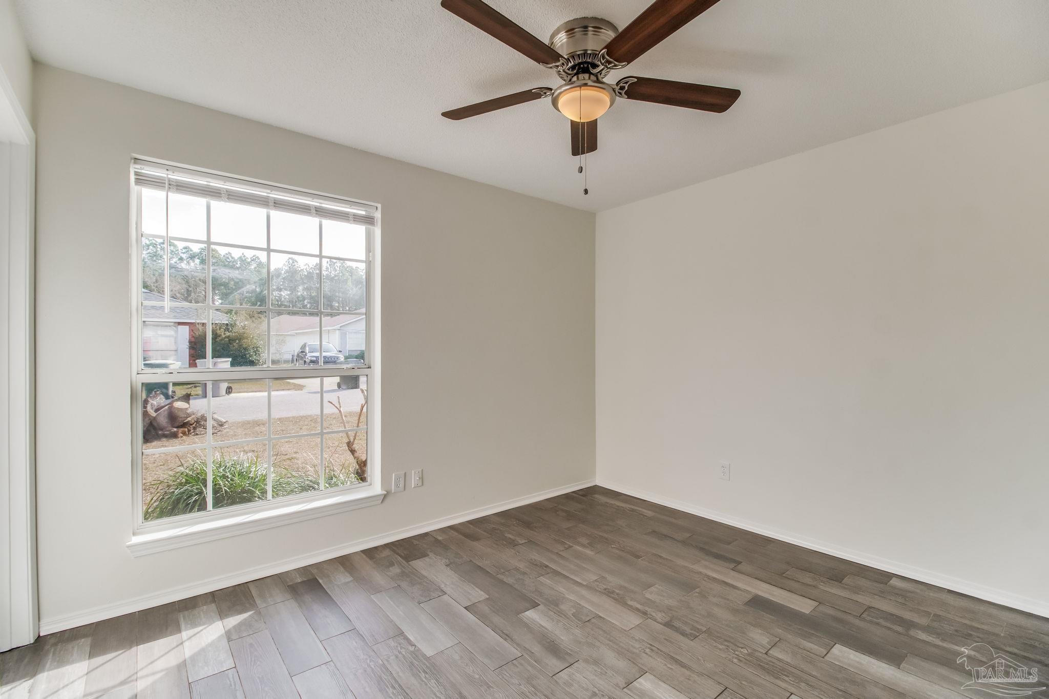 413 Pine Crescent Way