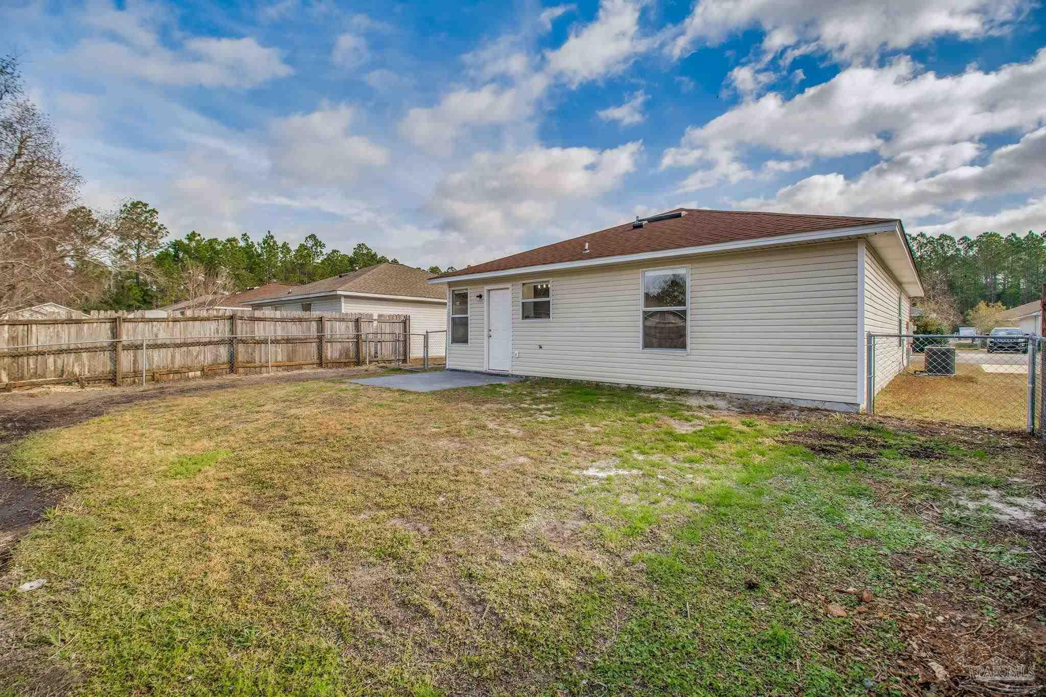 413 Pine Crescent Way