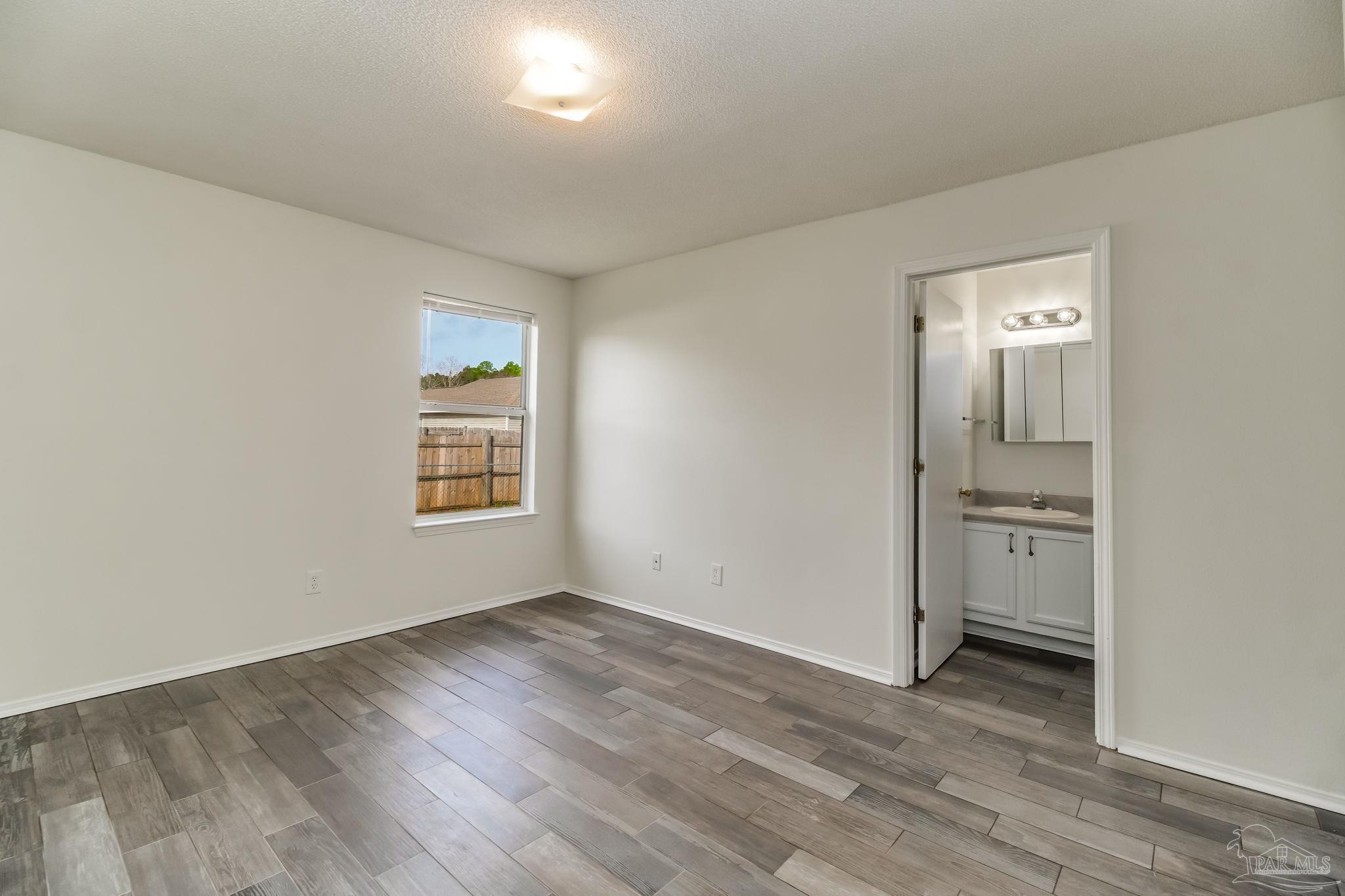 413 Pine Crescent Way