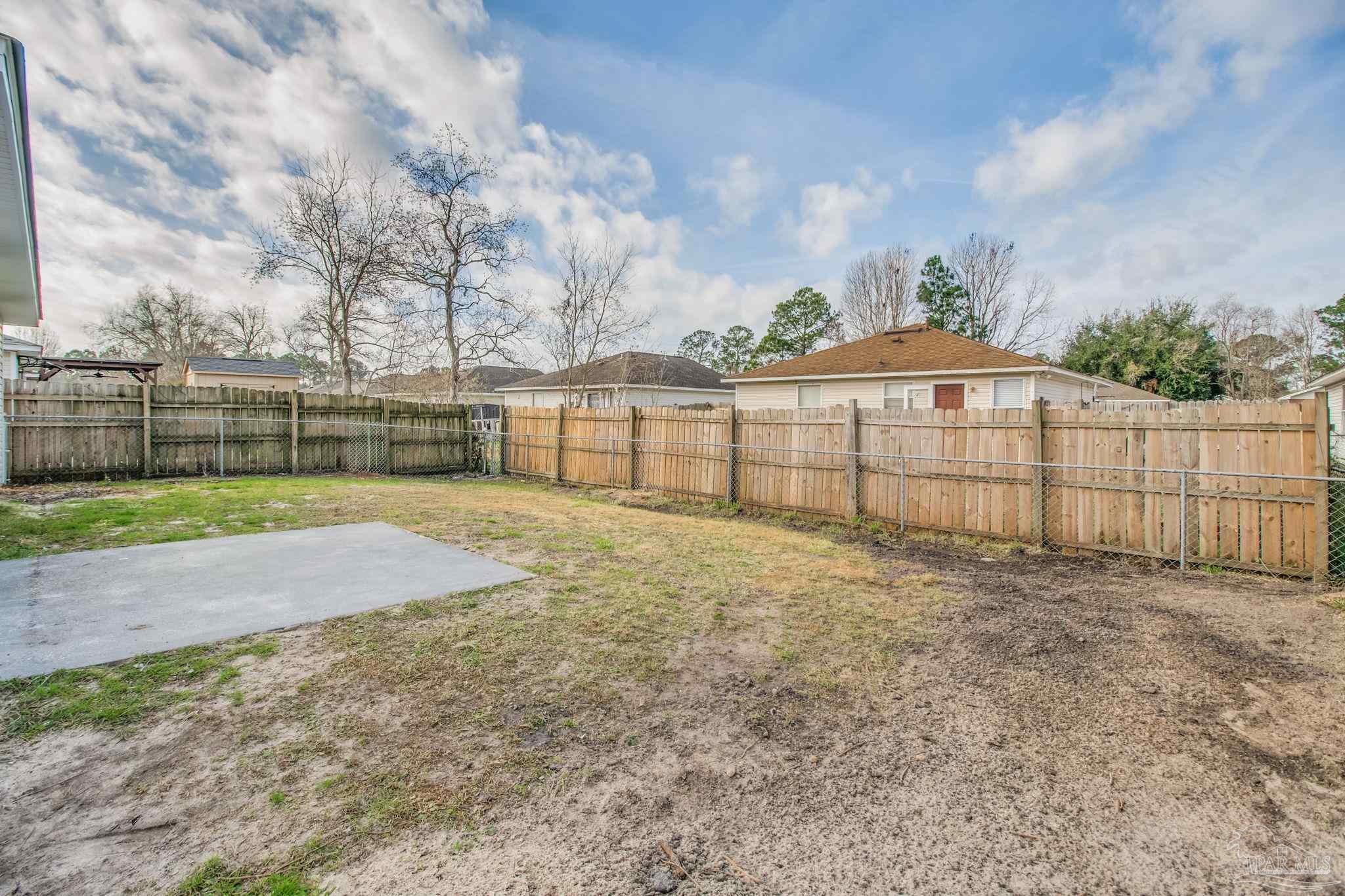 413 Pine Crescent Way