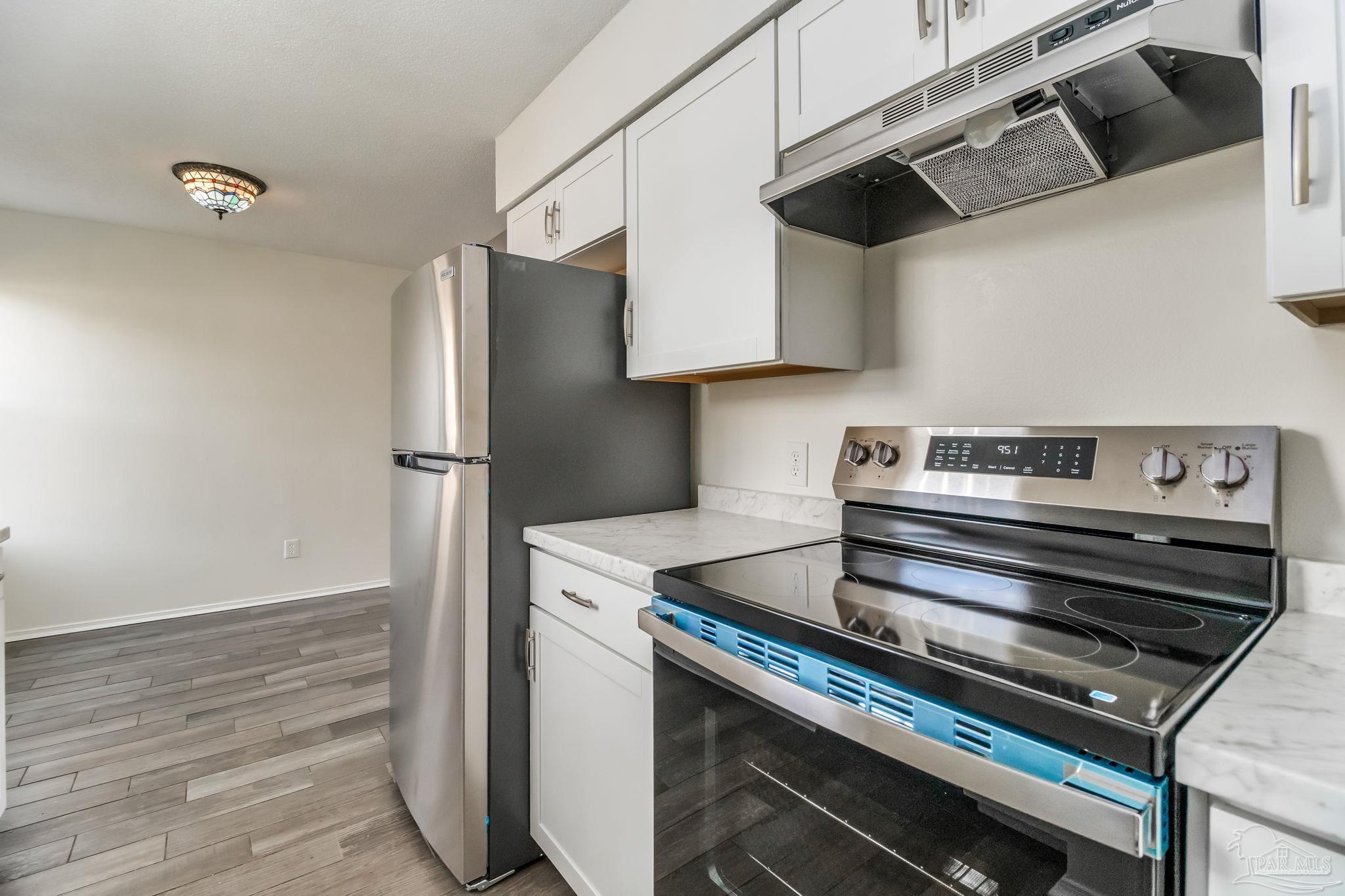 413 Pine Crescent Way