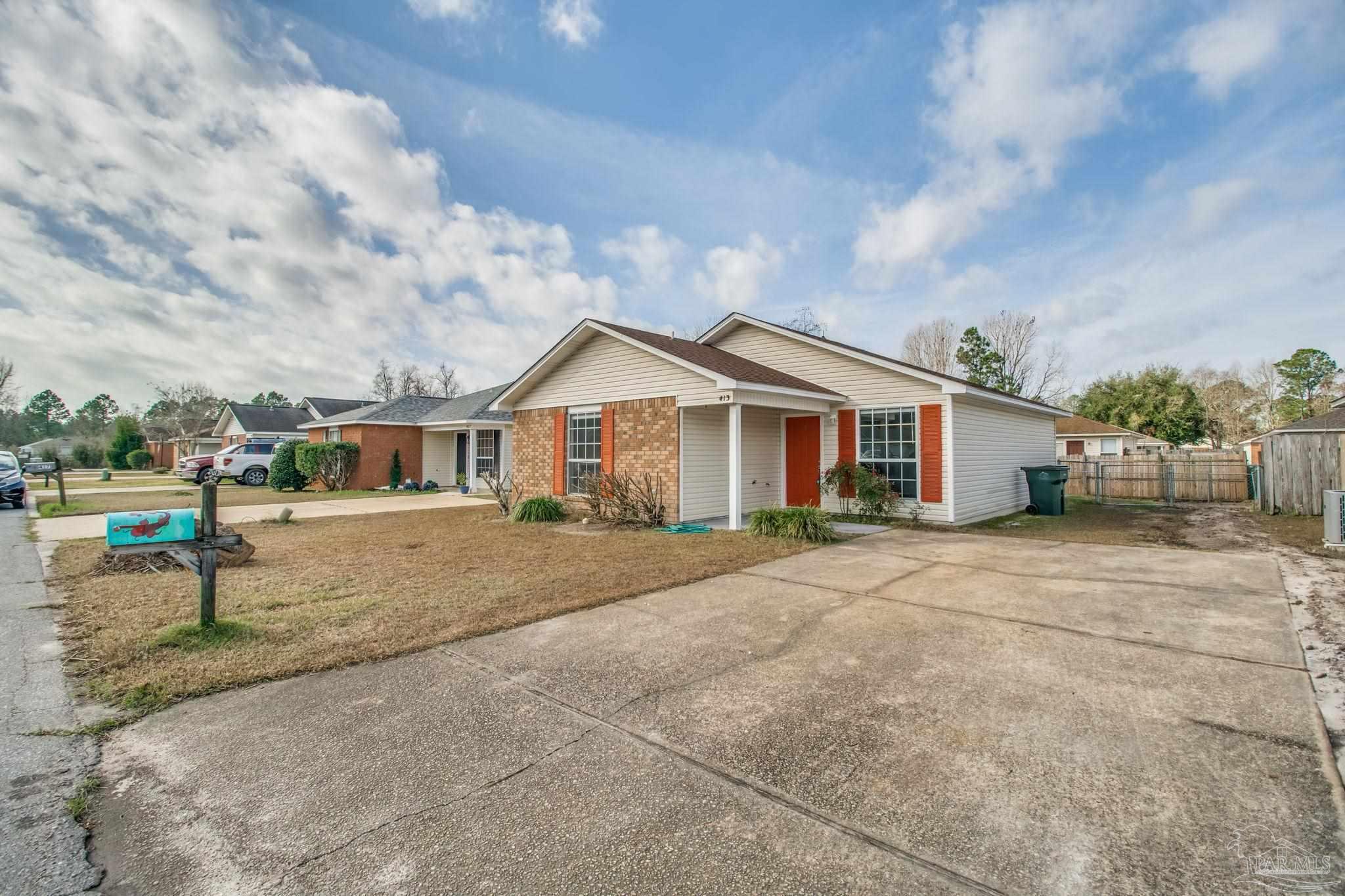 413 Pine Crescent Way