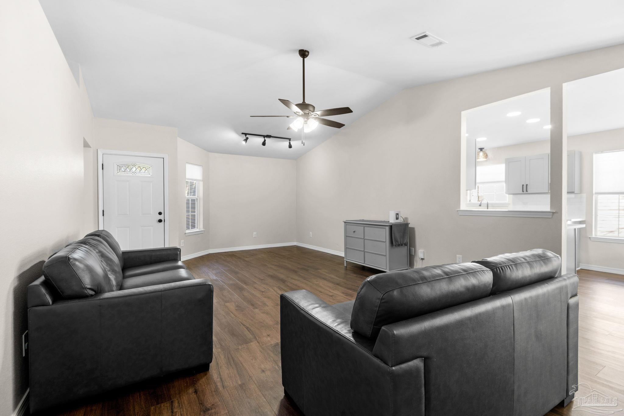 1502 College Pkwy