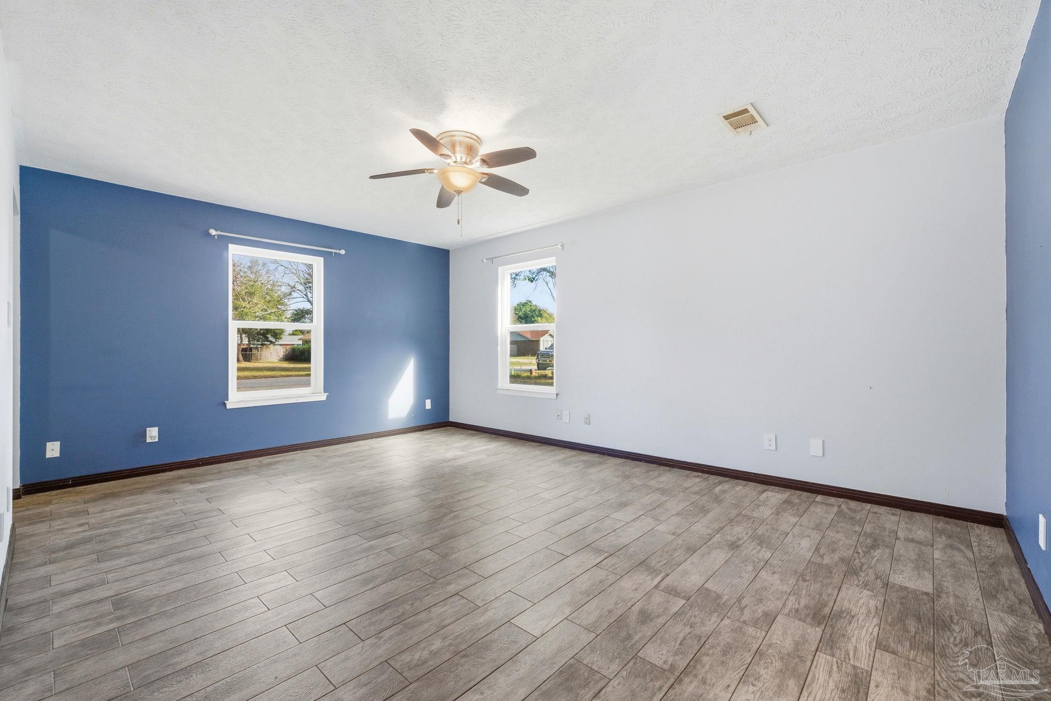 2165 Cliffbrook Ave