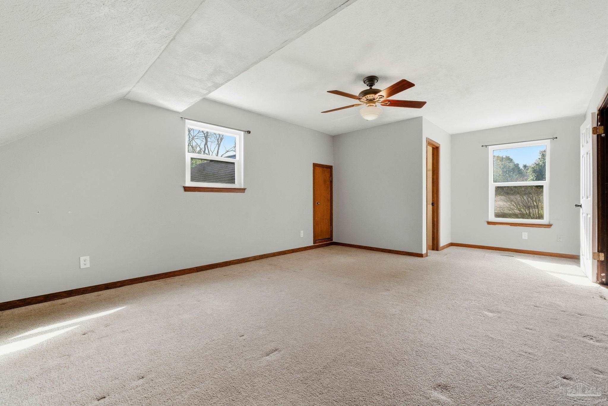 2165 Cliffbrook Ave