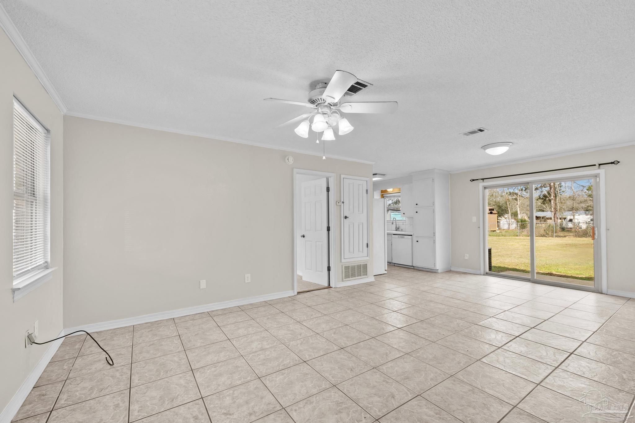 336 Crestfield Cir