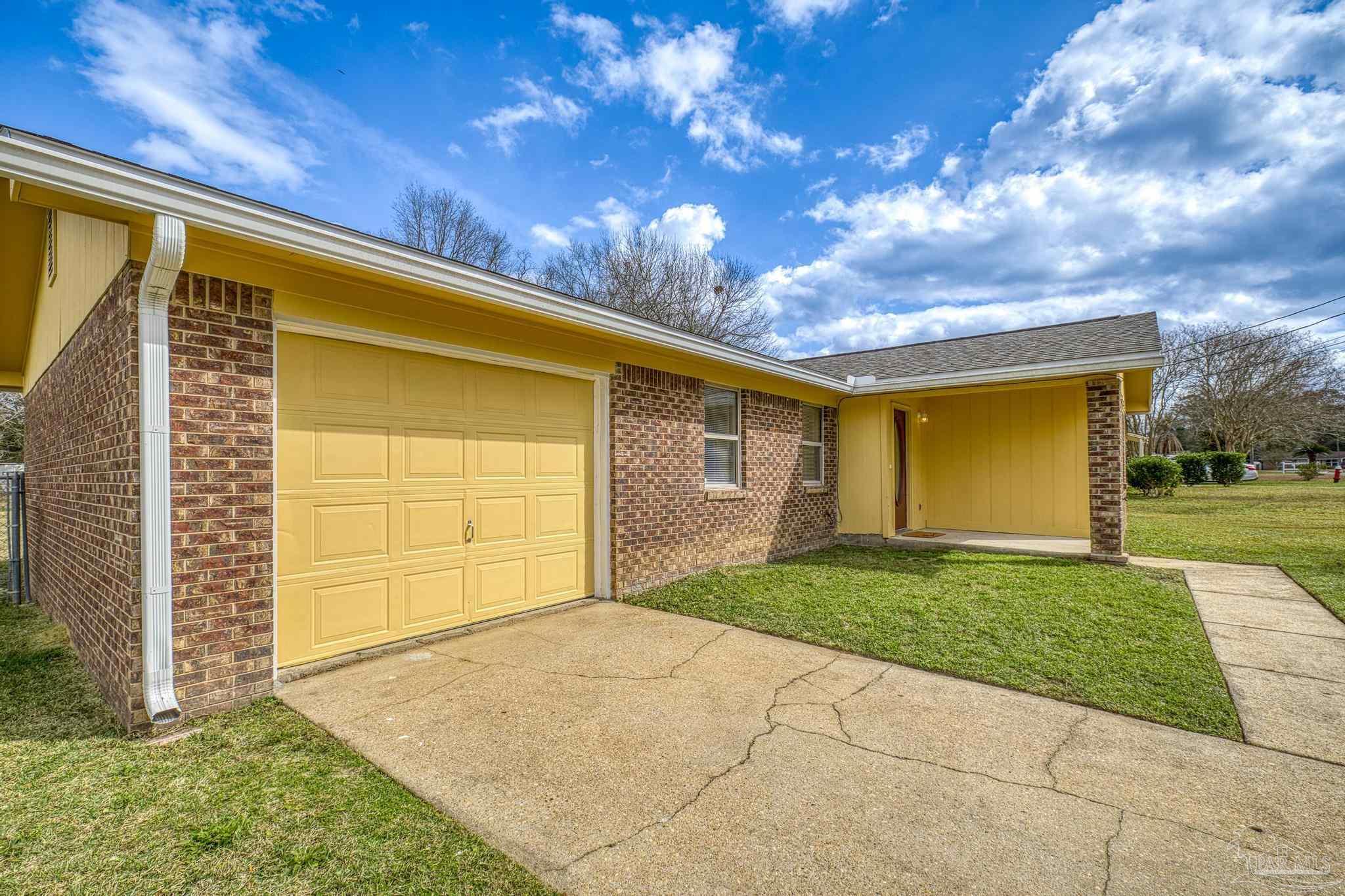 336 Crestfield Cir