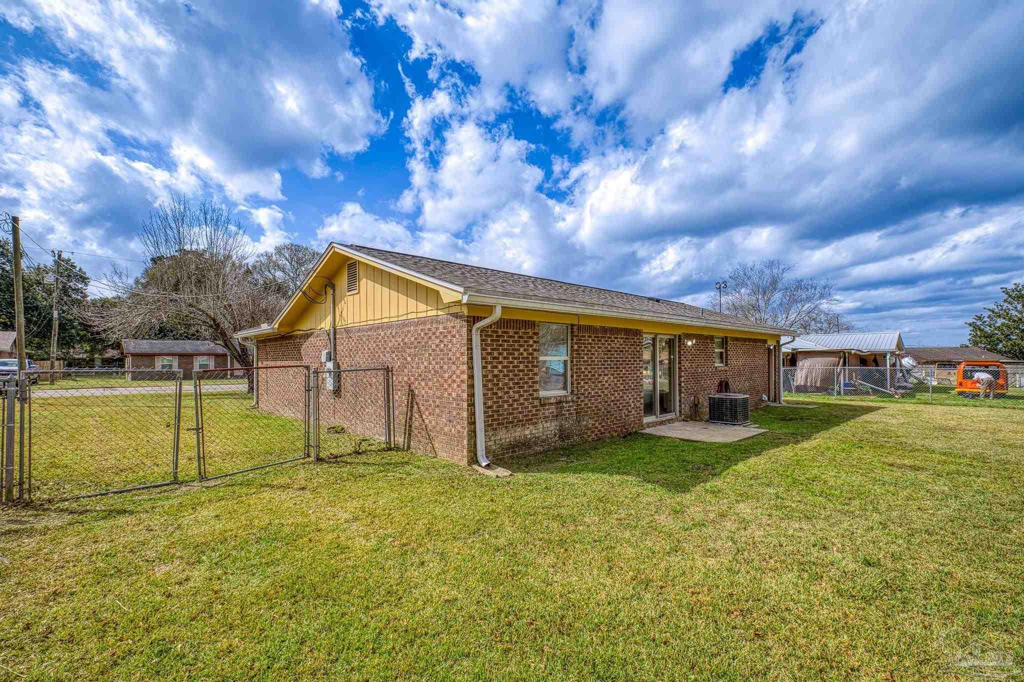 336 Crestfield Cir