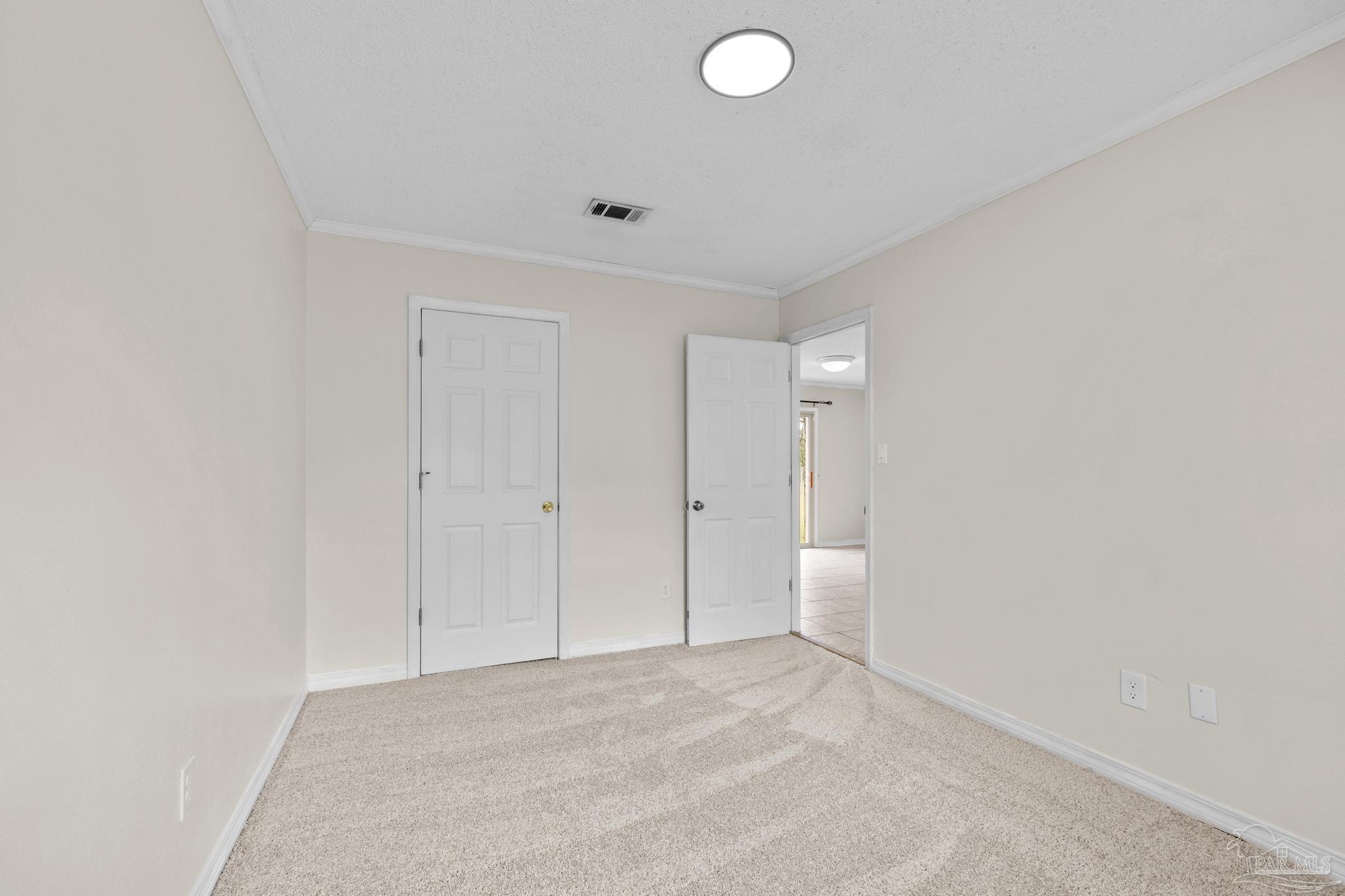 336 Crestfield Cir