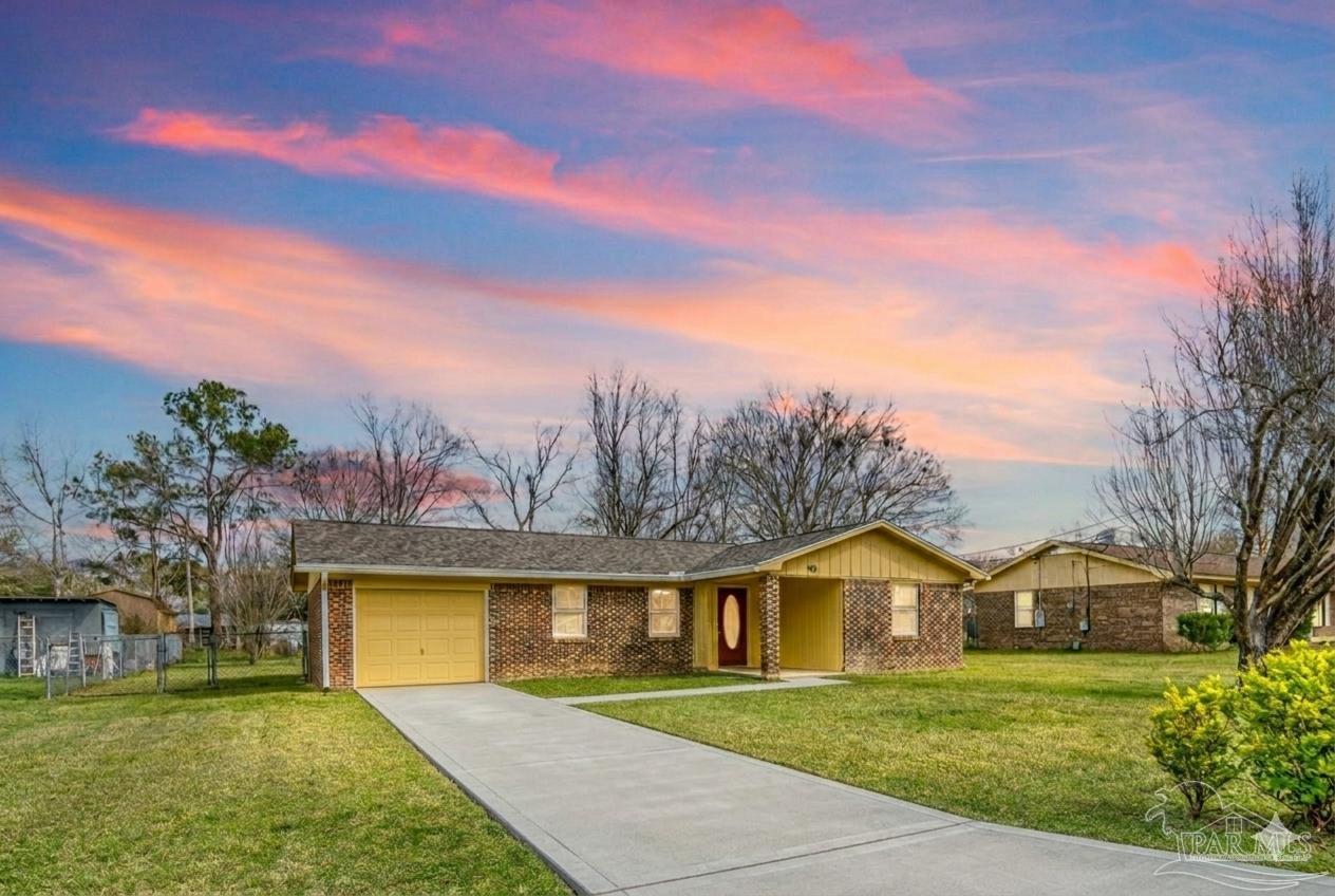 336 Crestfield Cir