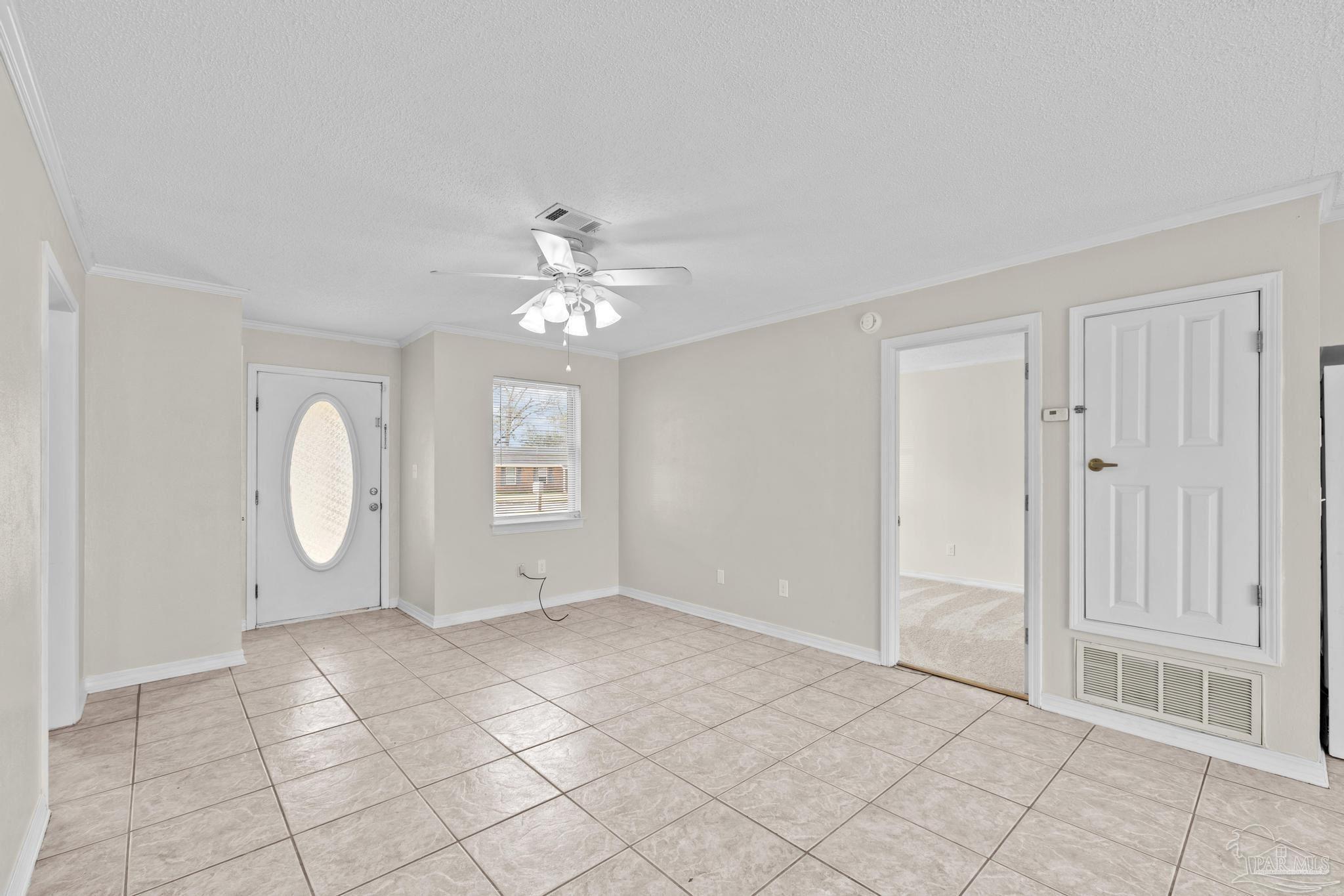 336 Crestfield Cir
