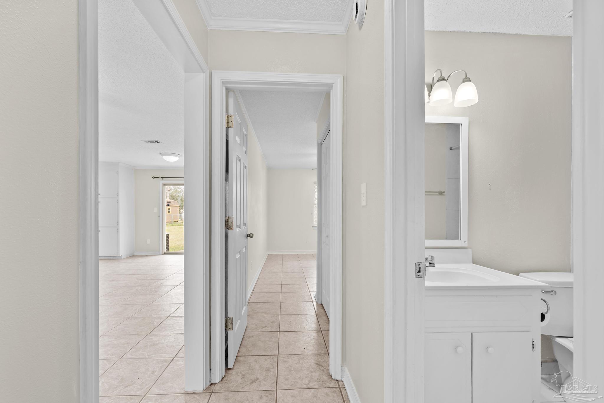 336 Crestfield Cir