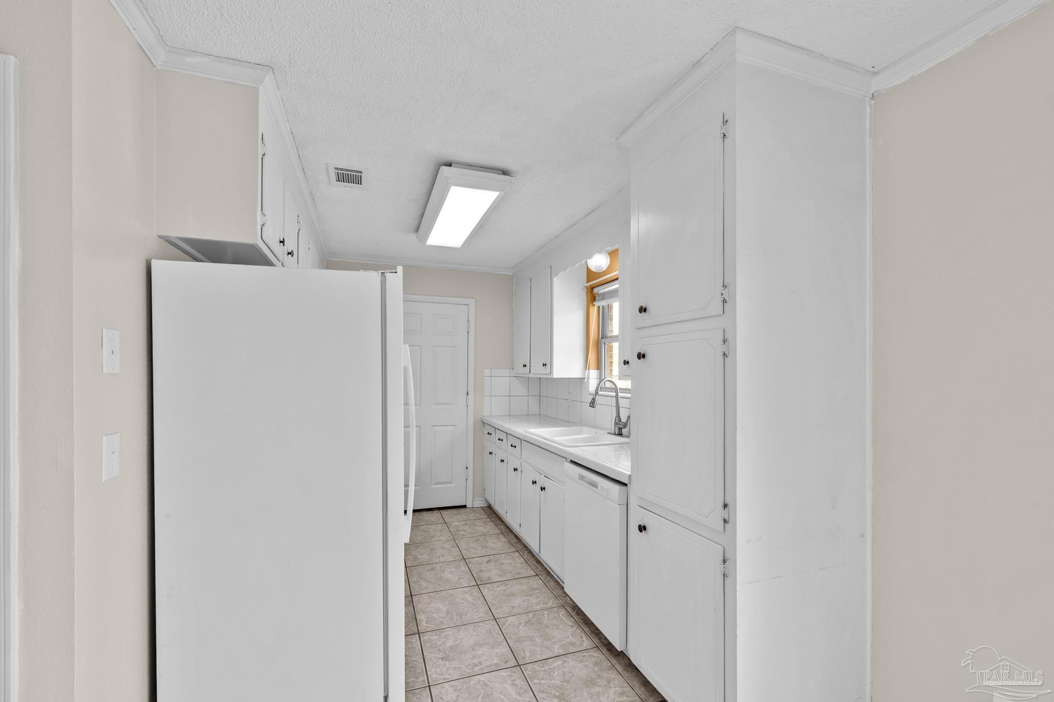 336 Crestfield Cir