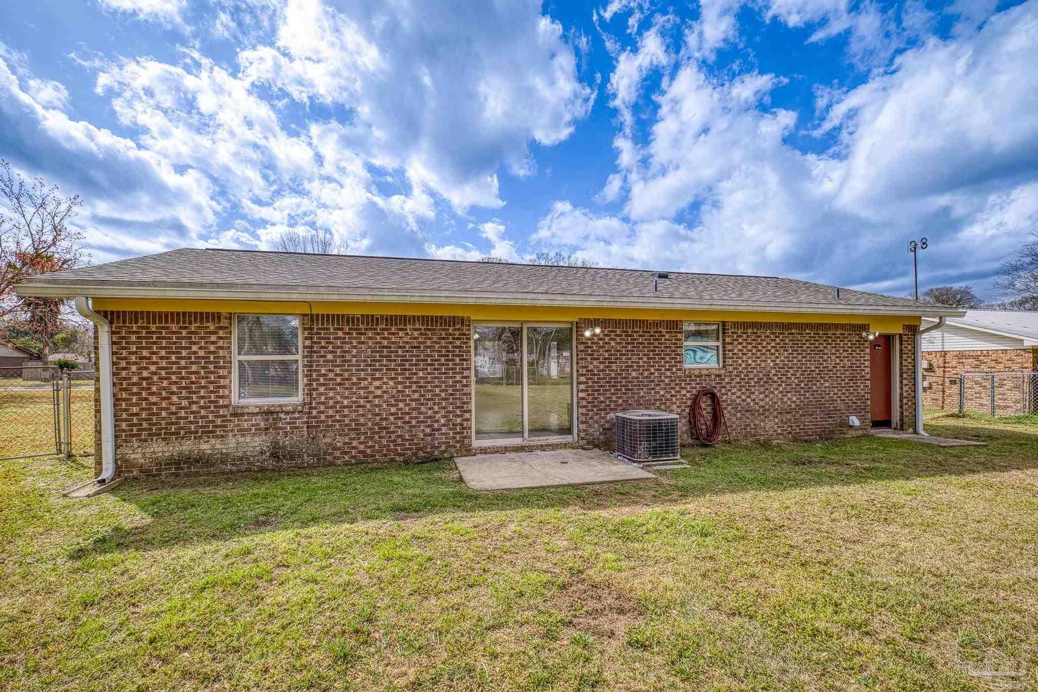 336 Crestfield Cir
