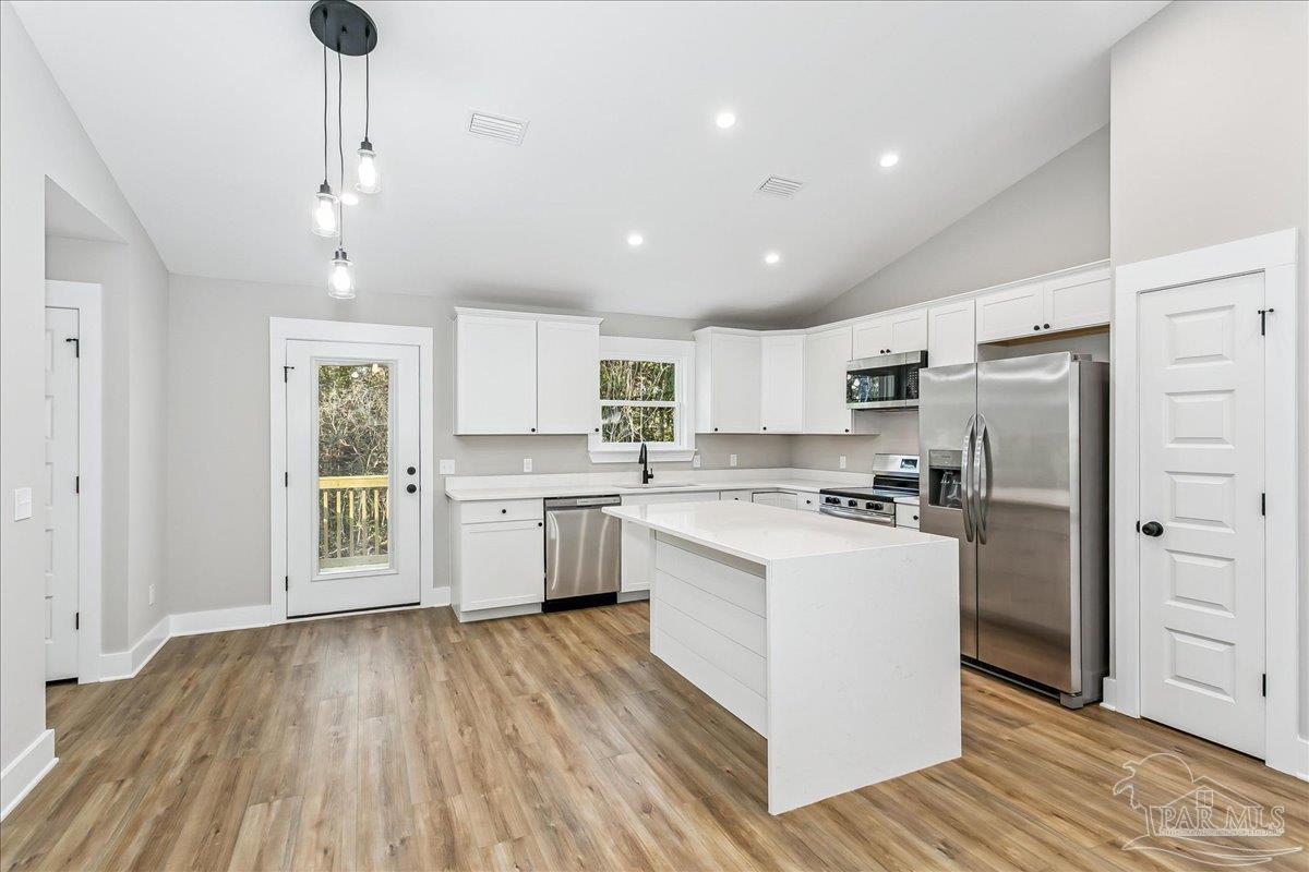 478 Ronda St