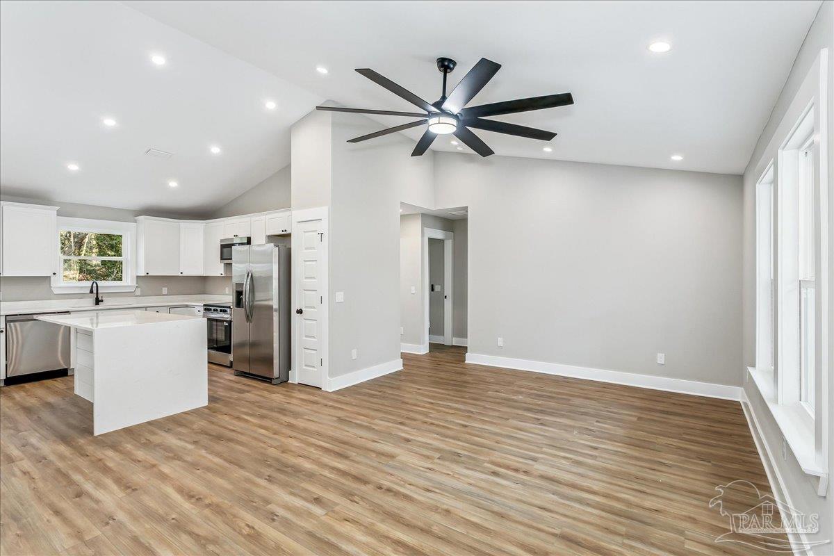 478 Ronda St