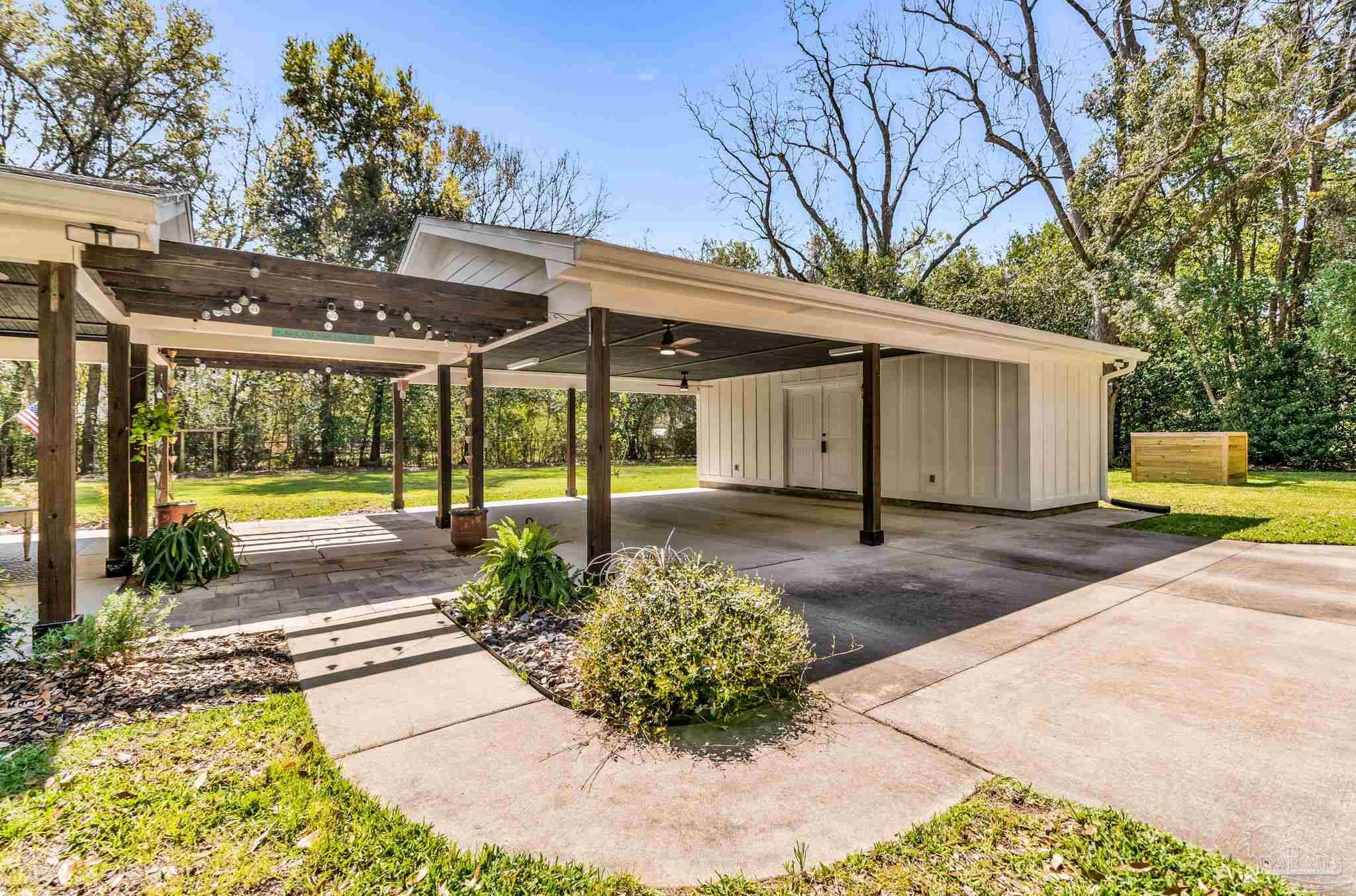 7175 Wallace Dr