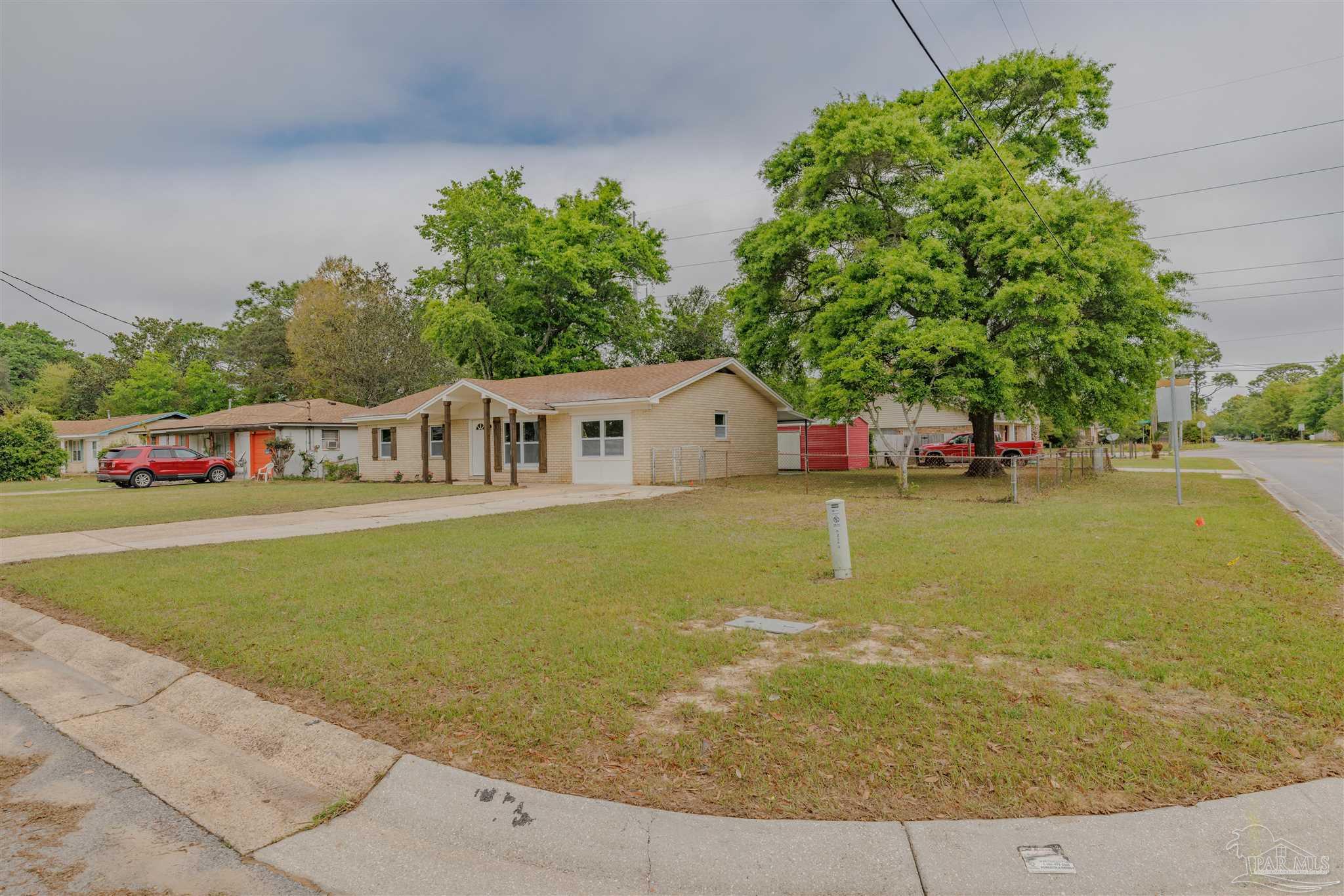 2080 Elaine Cir
