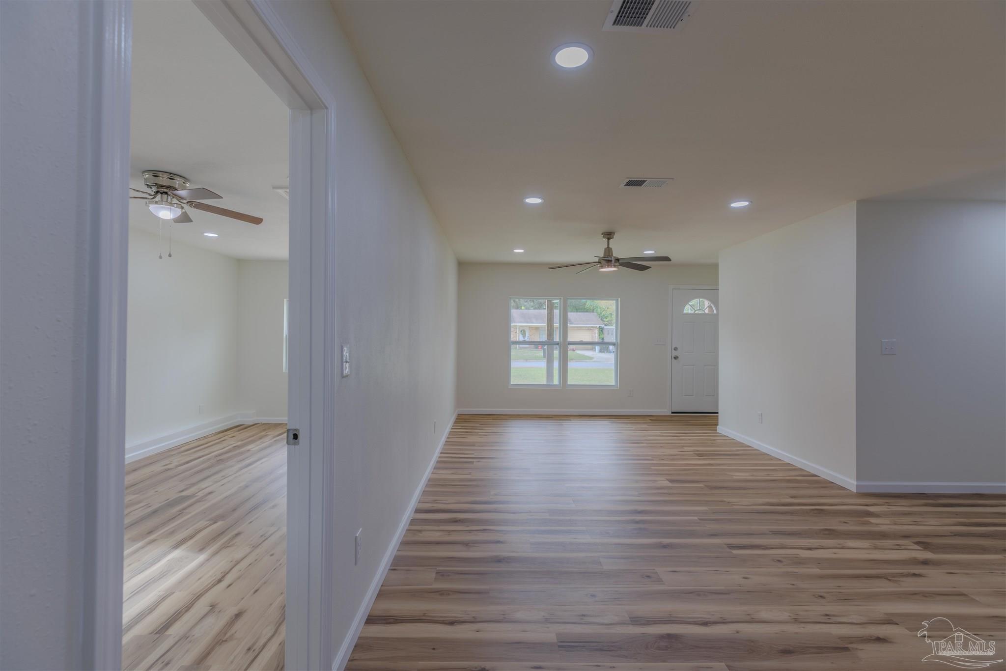 2080 Elaine Cir