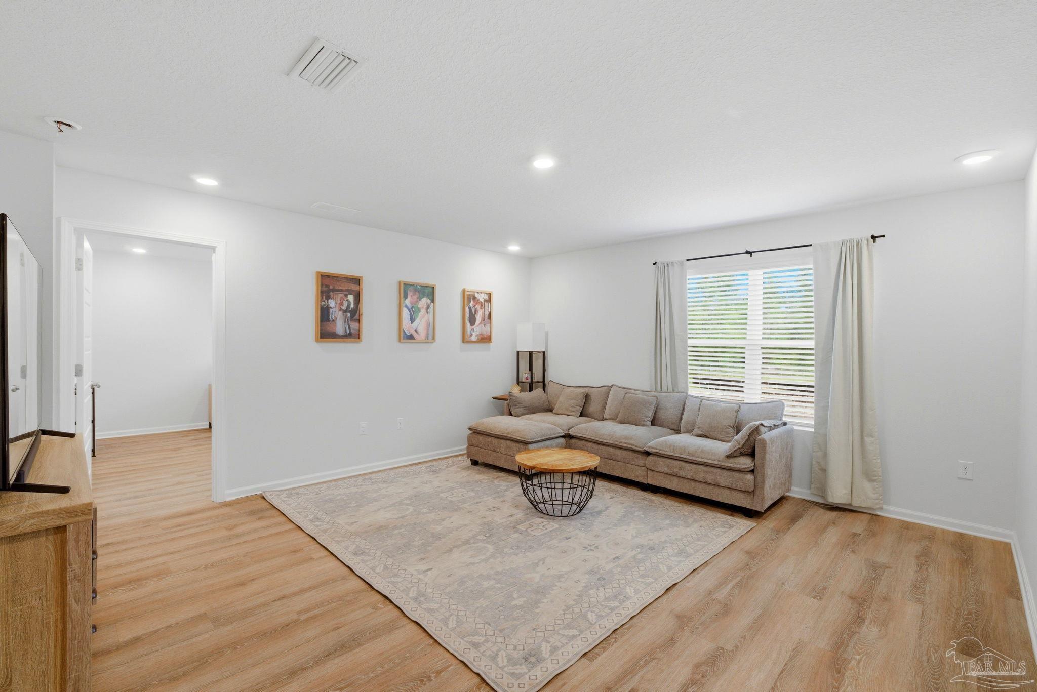 1900 High Ridge Ct