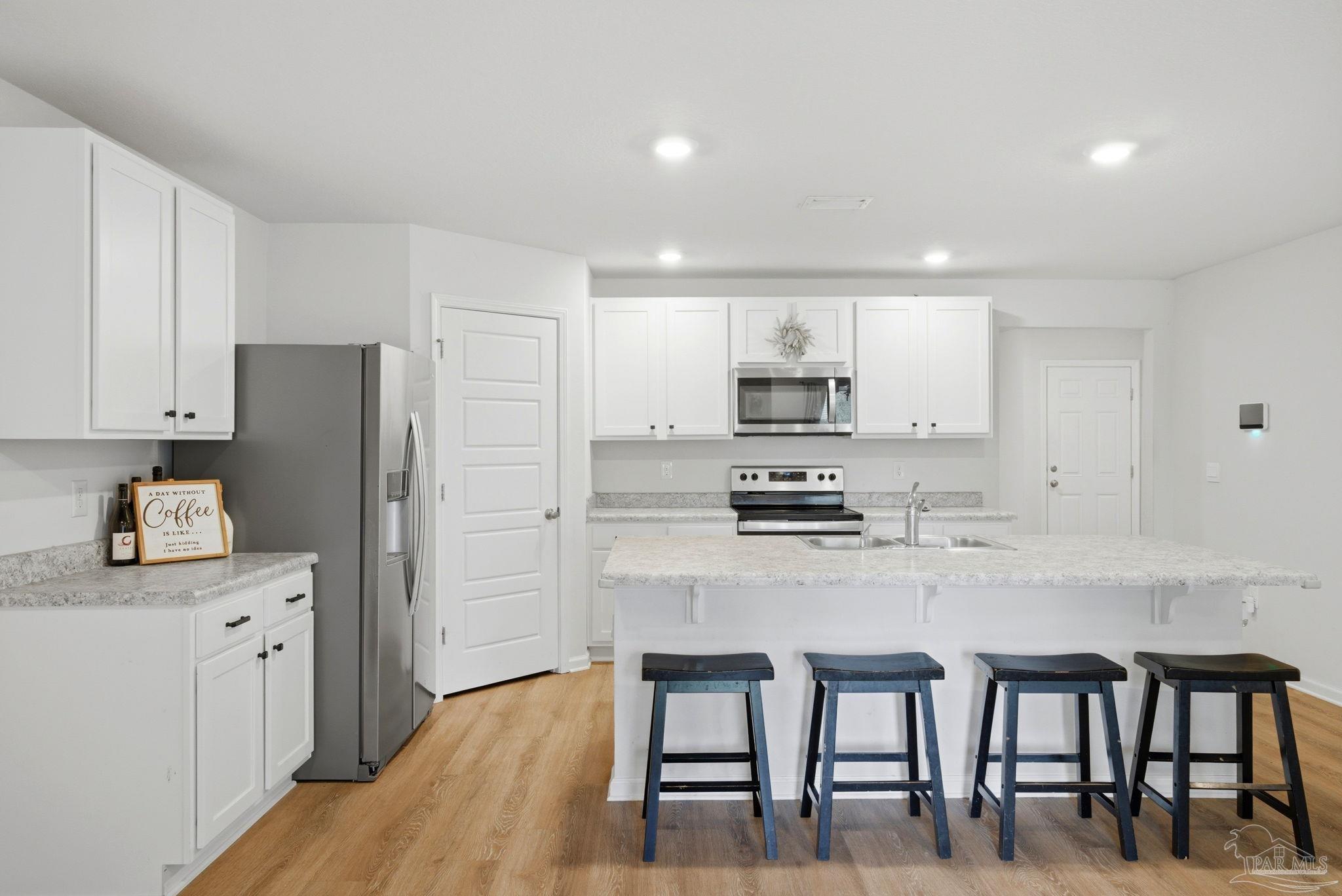 1900 High Ridge Ct