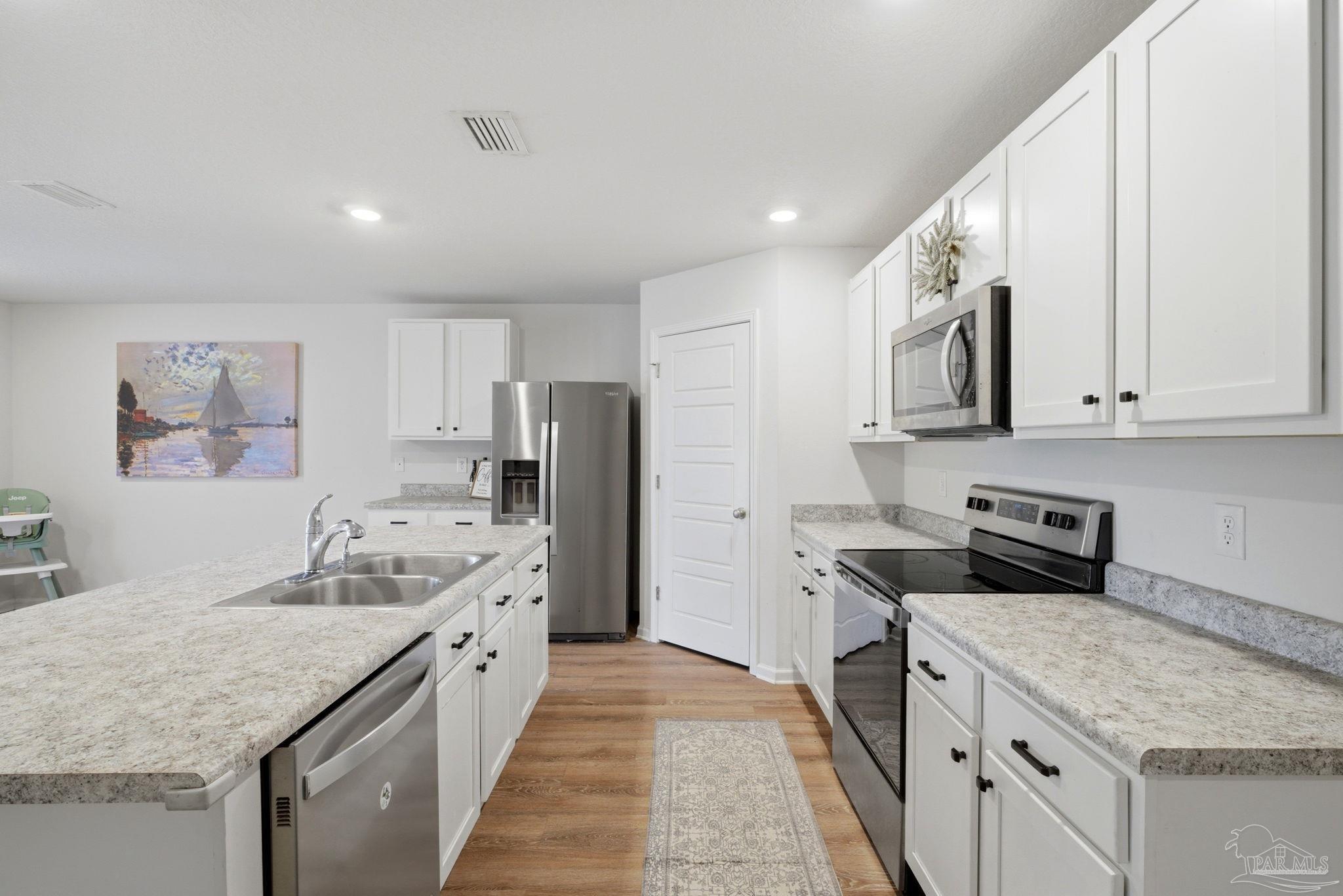 1900 High Ridge Ct