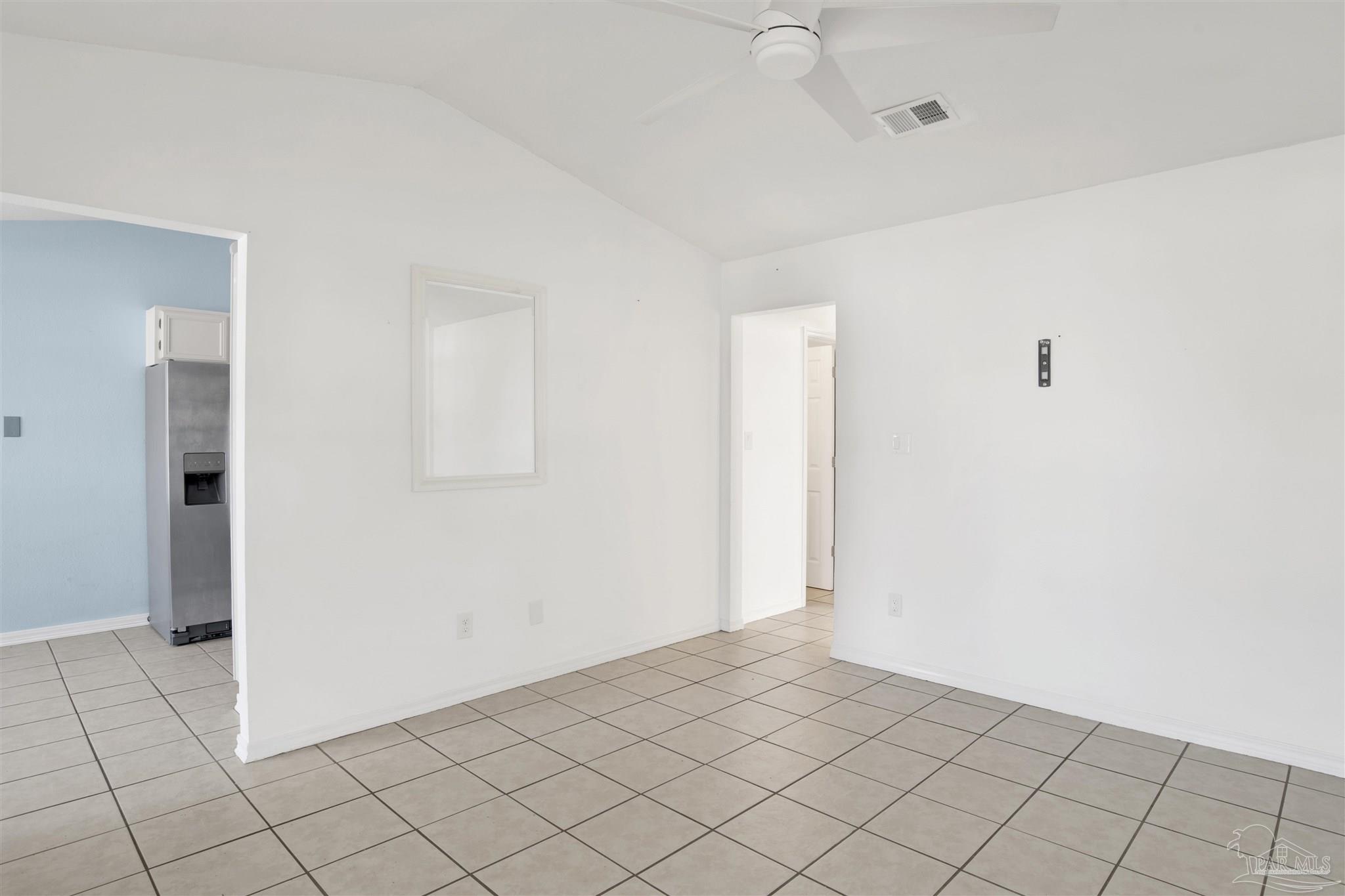 3437 Riverside Dr