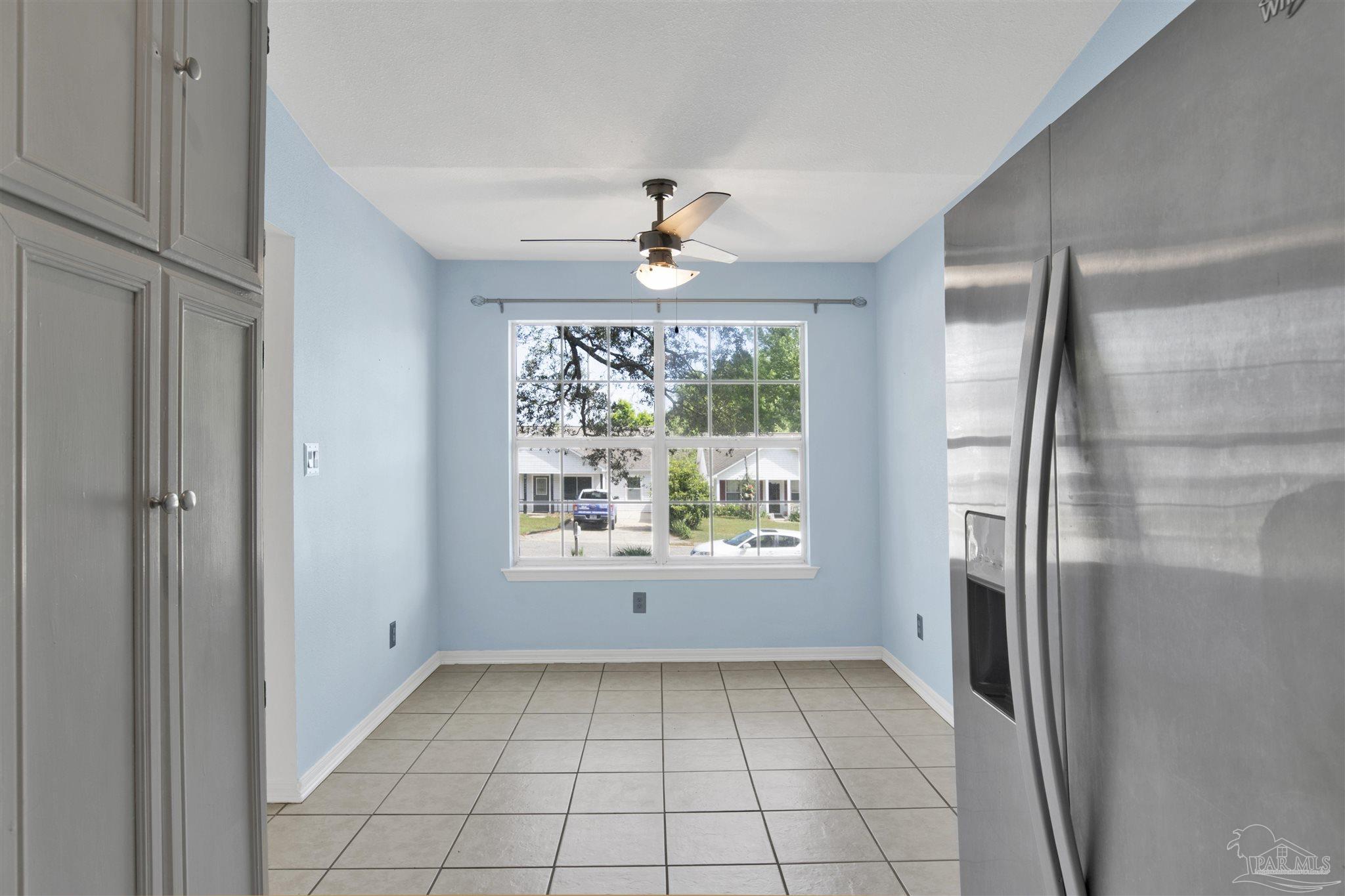 3437 Riverside Dr
