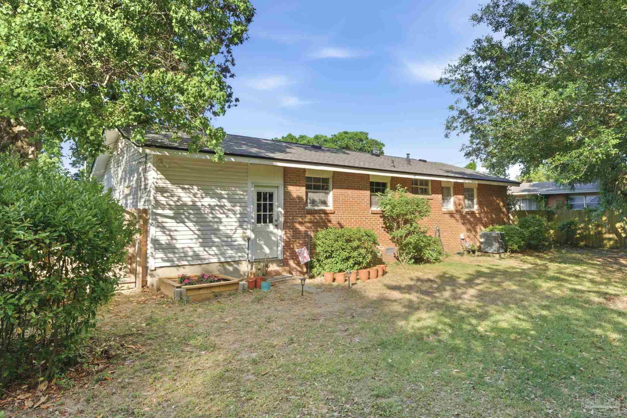 3751 Whispering Pines Dr