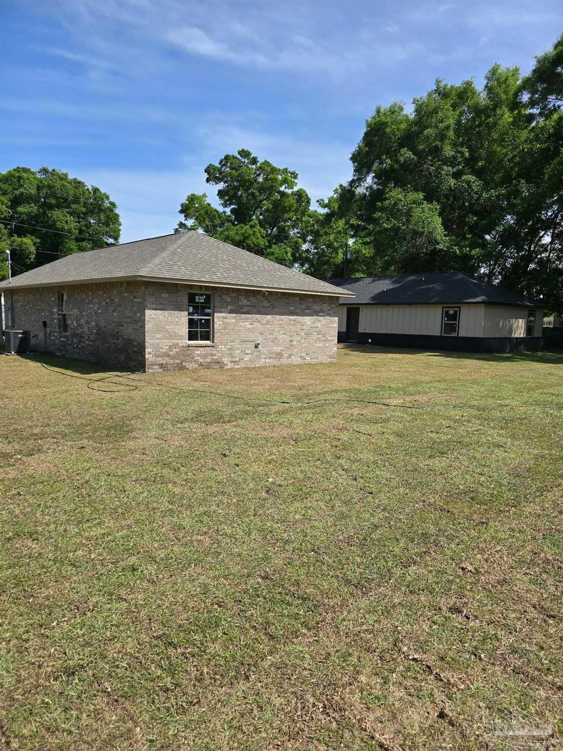 4482 Oak Ln