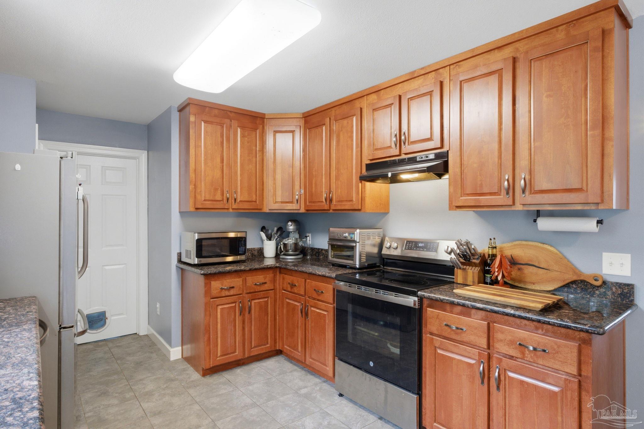 3082 Woodbury Cir