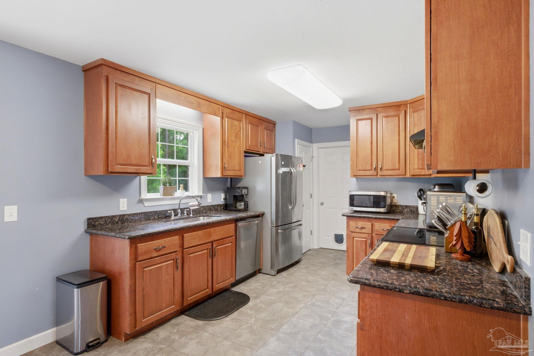 3082 Woodbury Cir